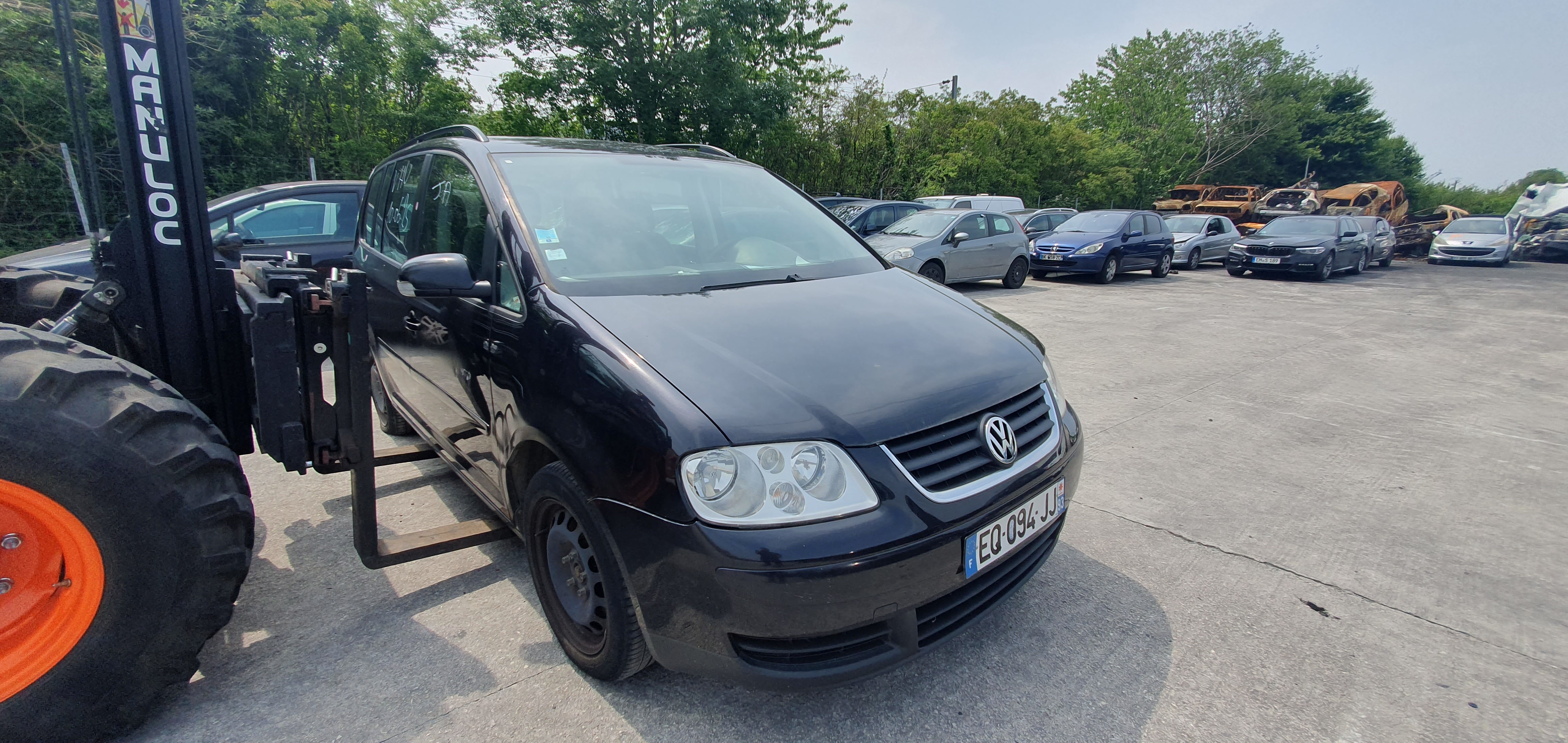 Calandre pour VOLKSWAGEN TOURAN 1 PHASE 1 Calandre pour VOLKSWAGEN TOURAN 1 PHASE 1