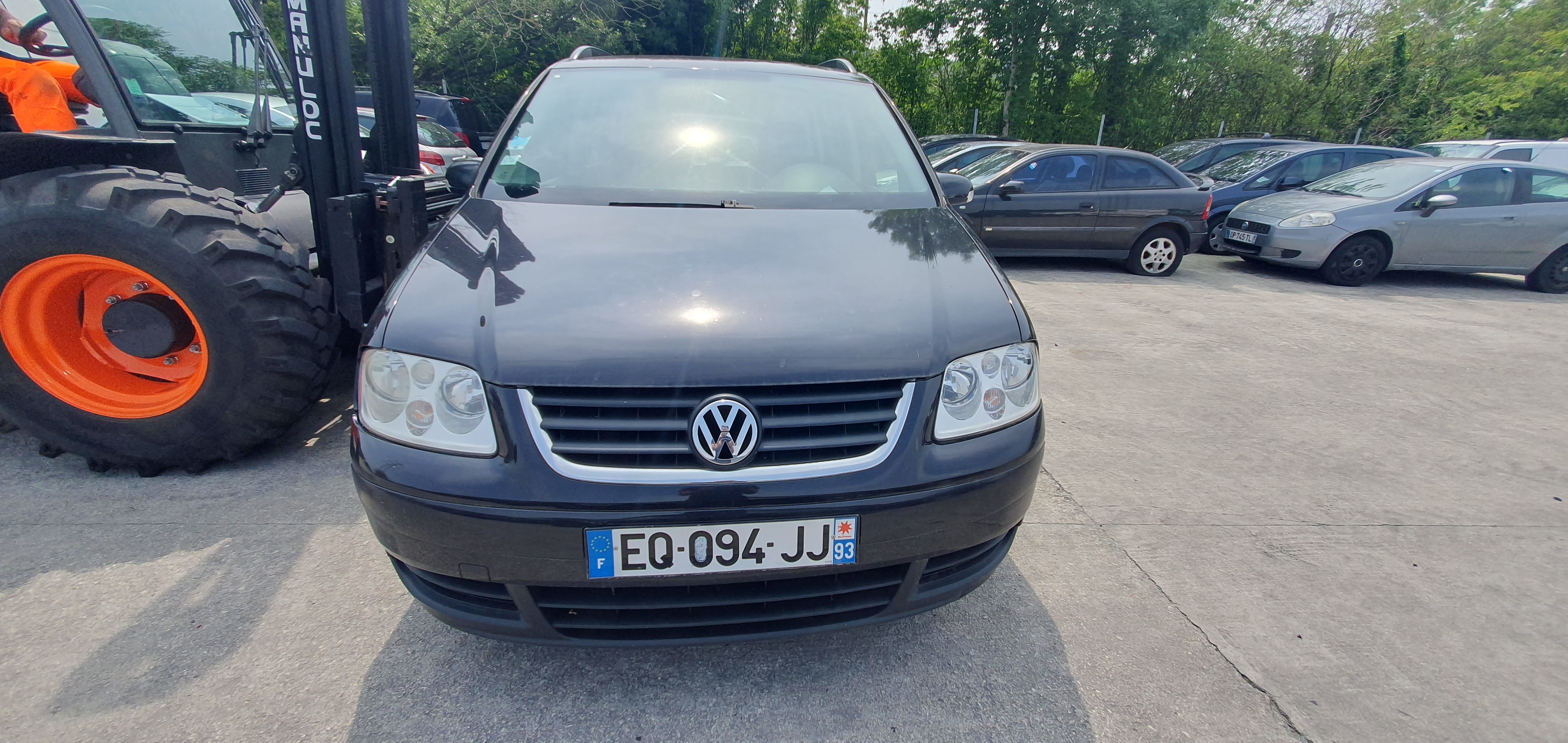 Calandre pour VOLKSWAGEN TOURAN 1 PHASE 1 Calandre pour VOLKSWAGEN TOURAN 1 PHASE 1