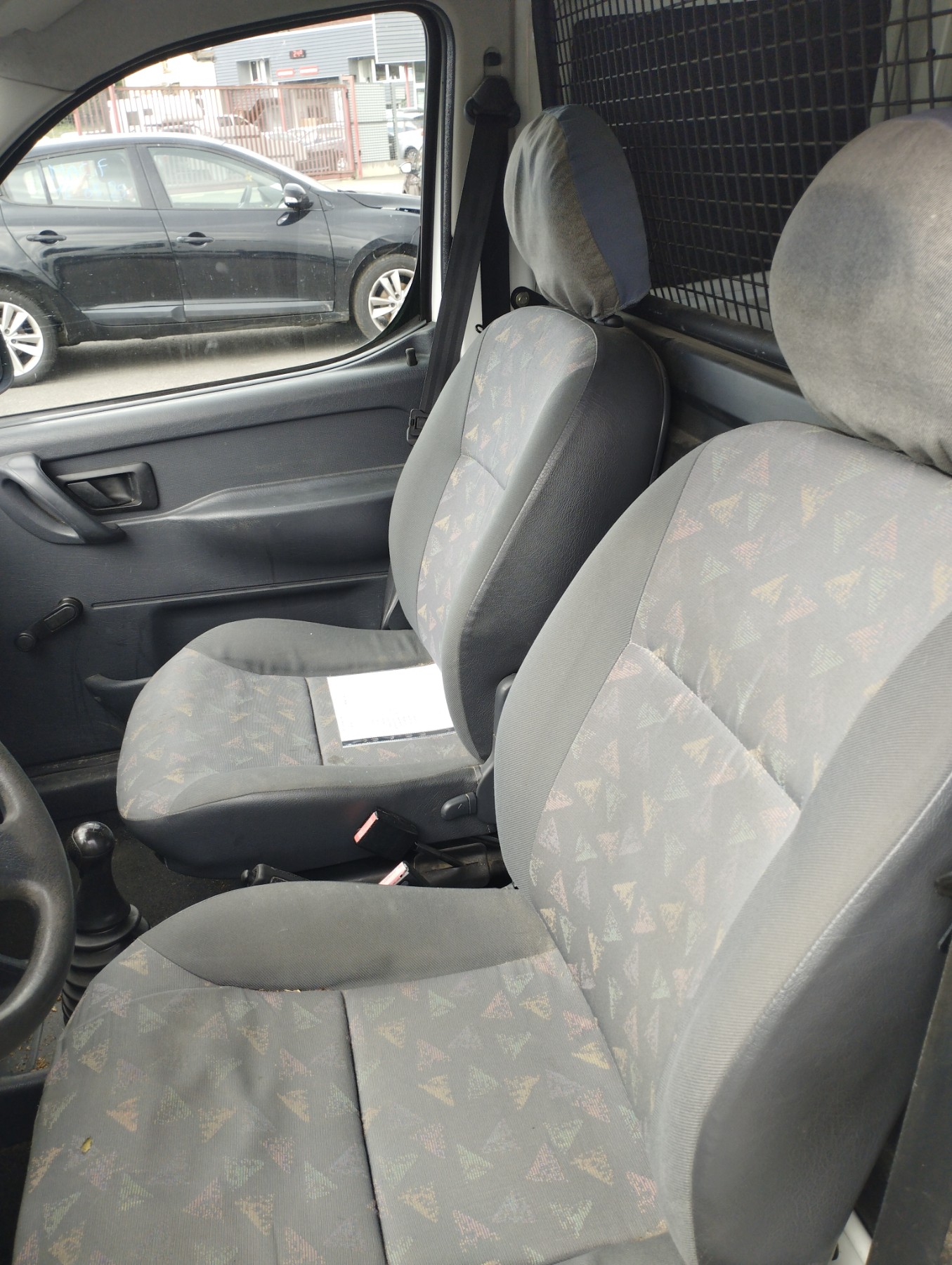 Pivot de moyeu avant gauche pour CITROEN BERLINGO 1 PHASE 1 Pivot de moyeu avant gauche pour CITROEN BERLINGO 1 PHASE 1