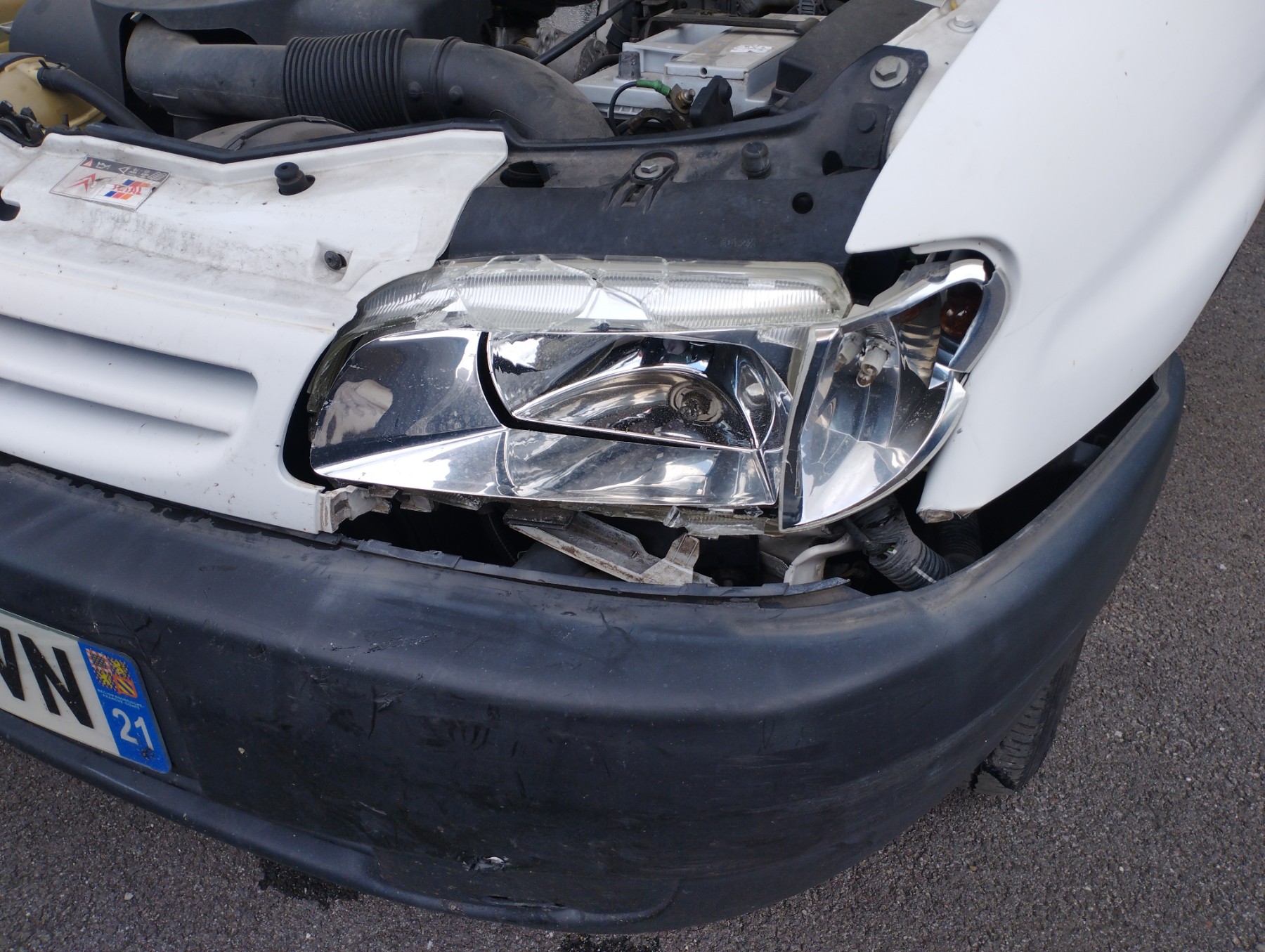 Pivot de moyeu avant gauche pour CITROEN BERLINGO 1 PHASE 1 Pivot de moyeu avant gauche pour CITROEN BERLINGO 1 PHASE 1