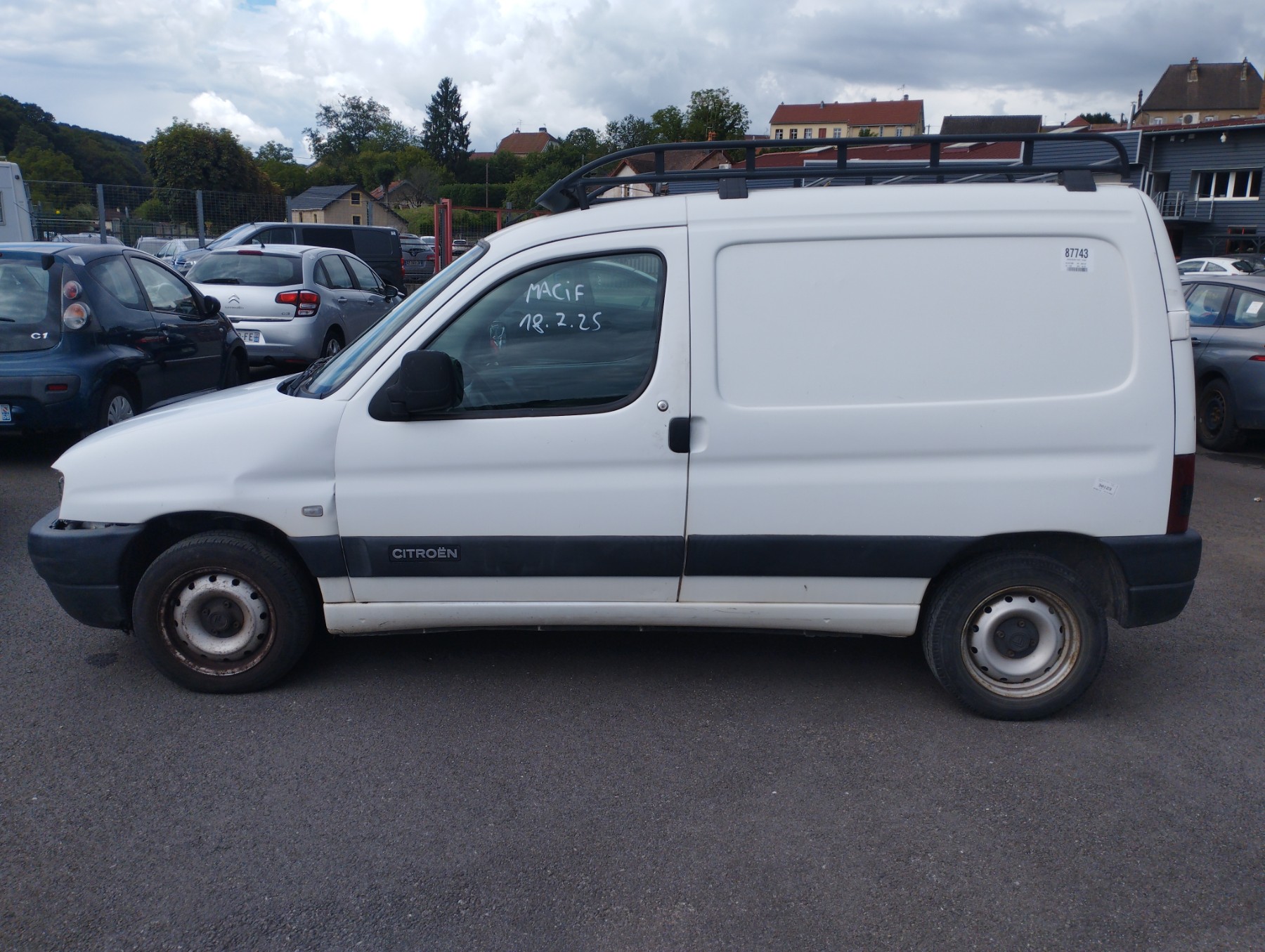 Pivot de moyeu avant gauche pour CITROEN BERLINGO 1 PHASE 1 Pivot de moyeu avant gauche pour CITROEN BERLINGO 1 PHASE 1