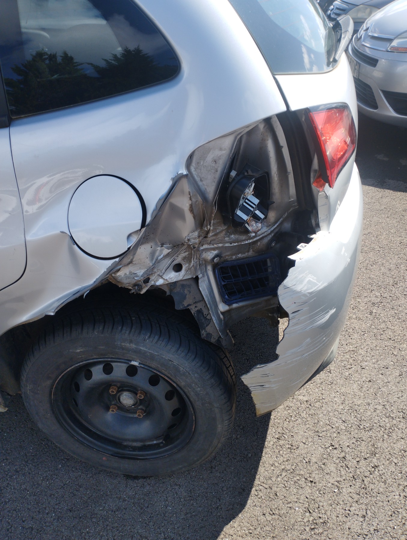 Ceinture arriere gauche pour CITROEN C3 2 PHASE 1 Ceinture arriere gauche pour CITROEN C3 2 PHASE 1