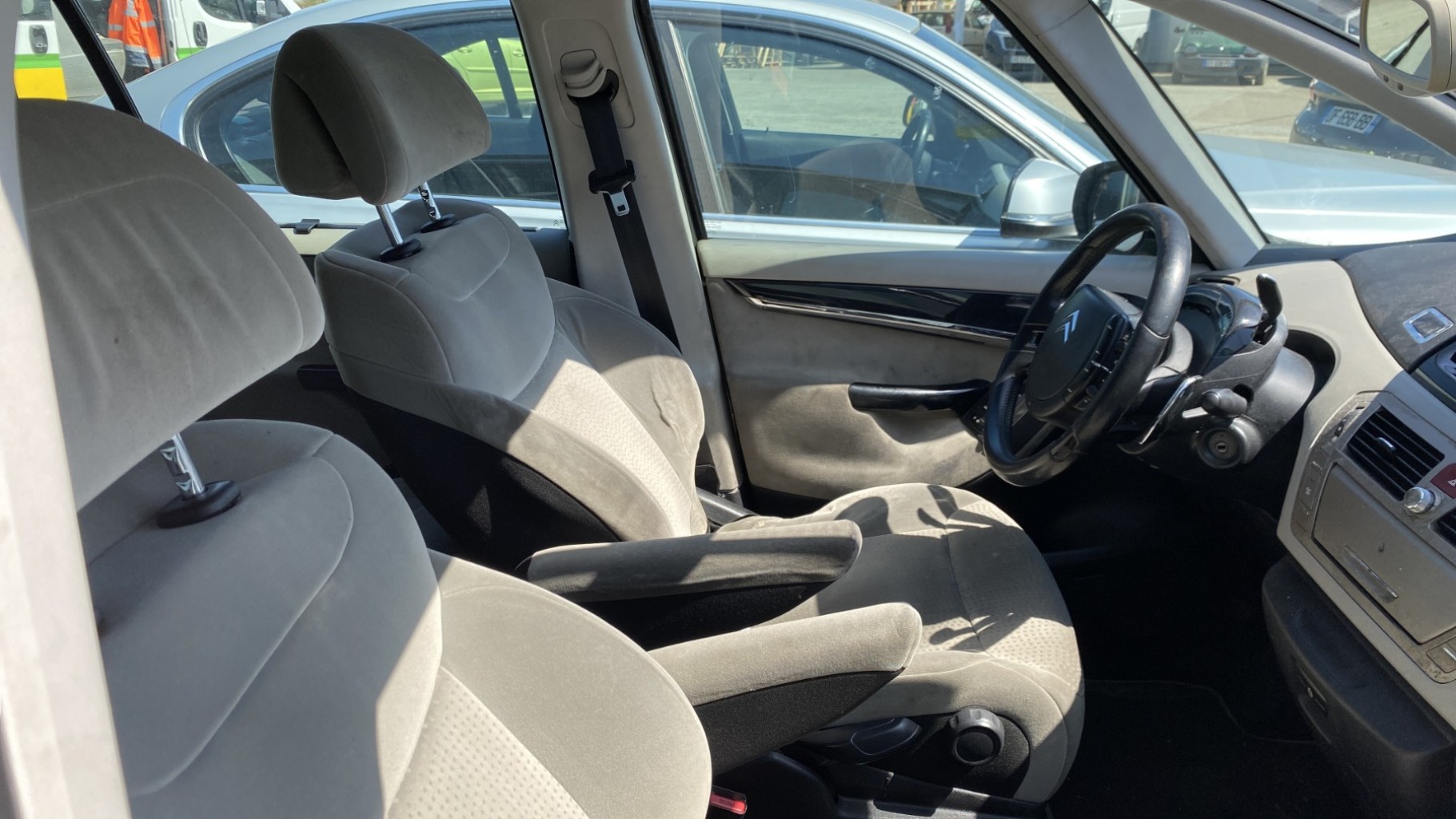Vide poche avant droit pour CITROEN C4 GRAND PICASSO 1 Vide poche avant droit pour CITROEN C4 GRAND PICASSO 1