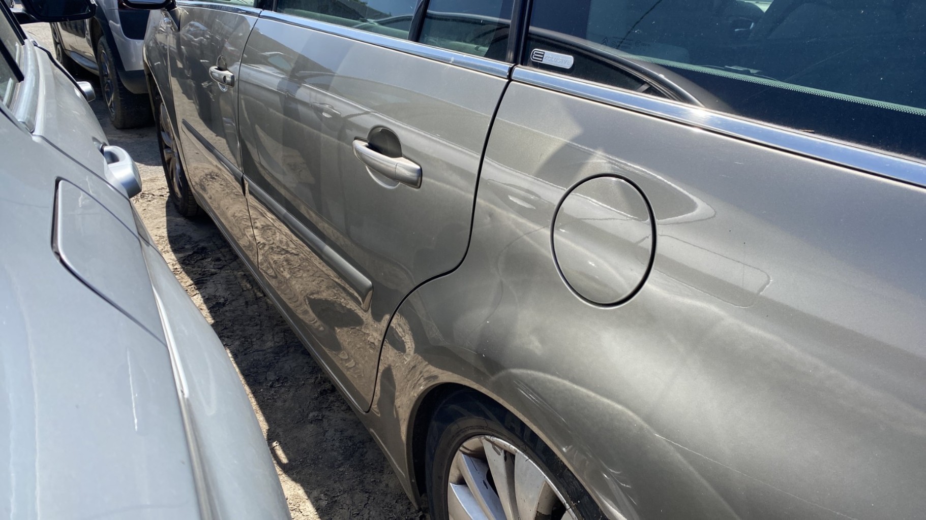 Vide poche avant droit pour CITROEN C4 GRAND PICASSO 1 Vide poche avant droit pour CITROEN C4 GRAND PICASSO 1