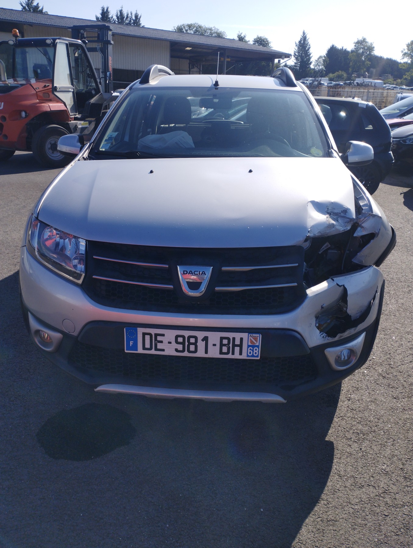 Calandre pour DACIA SANDERO 2 PHASE 1 Calandre pour DACIA SANDERO 2 PHASE 1