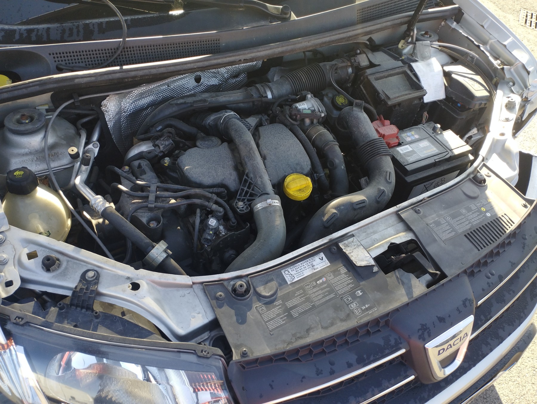 Calandre pour DACIA SANDERO 2 PHASE 1 Calandre pour DACIA SANDERO 2 PHASE 1