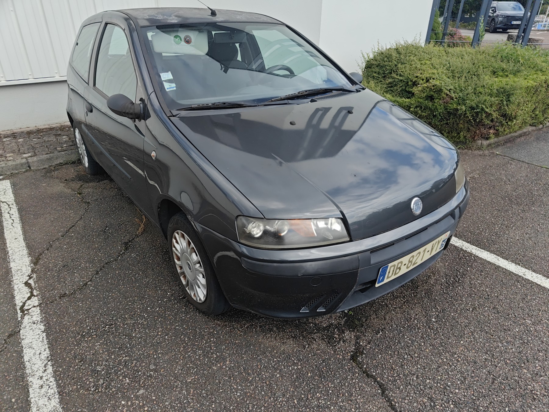 Optique avant principal droit (feux)(phare) pour FIAT PUNTO 2 PHASE 1 Optique avant principal droit (feux)(phare) pour FIAT PUNTO 2 PHASE 1