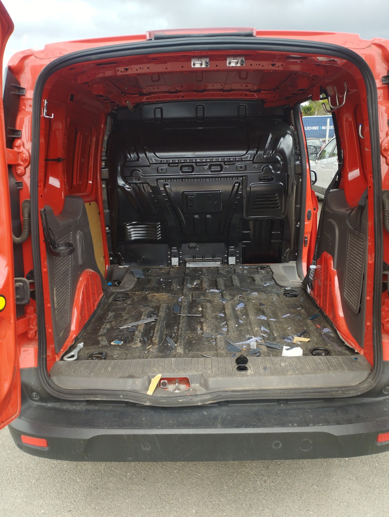 Vase d'expansion pour FORD TRANSIT CONNECT 2 PHASE 2 Vase d'expansion pour FORD TRANSIT CONNECT 2 PHASE 2