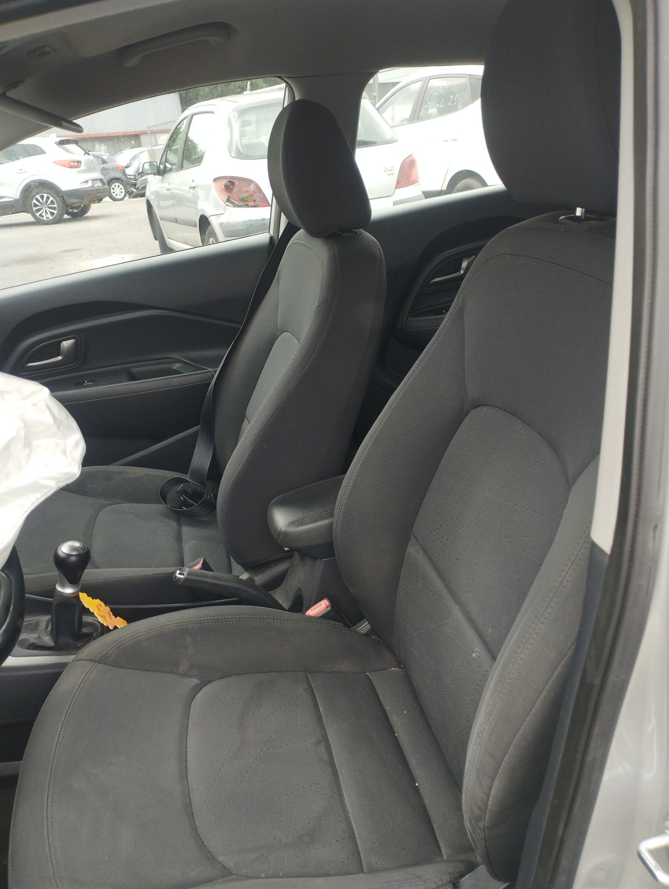 Porte avant gauche pour KIA RIO 3 PHASE 1 Porte avant gauche pour KIA RIO 3 PHASE 1