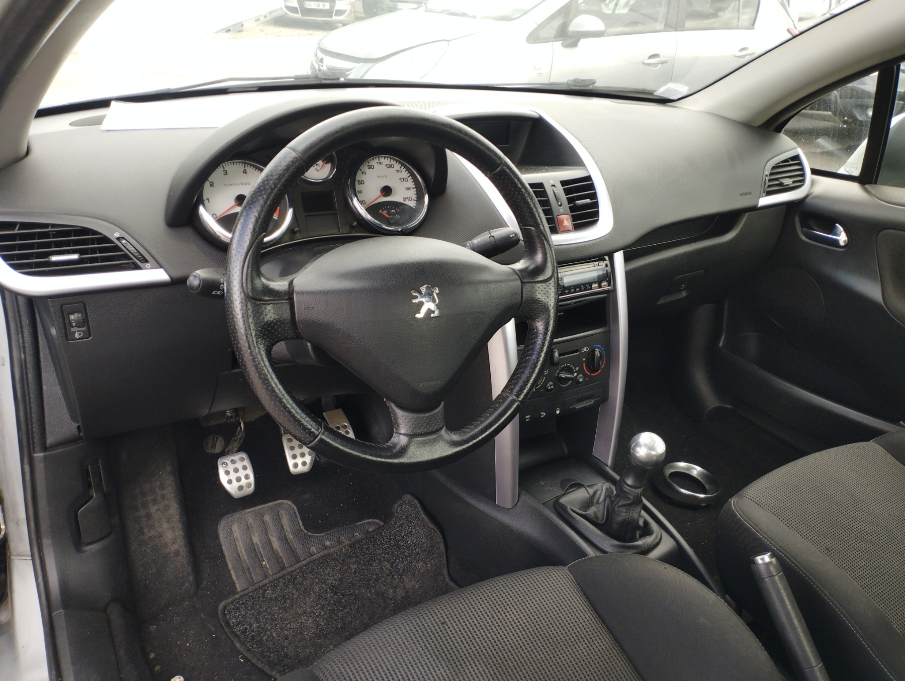 Feu arriere principal droit (feux) pour PEUGEOT 207 PHASE 1 CABRIOLET Feu arriere principal droit (feux) pour PEUGEOT 207 PHASE 1 CABRIOLET