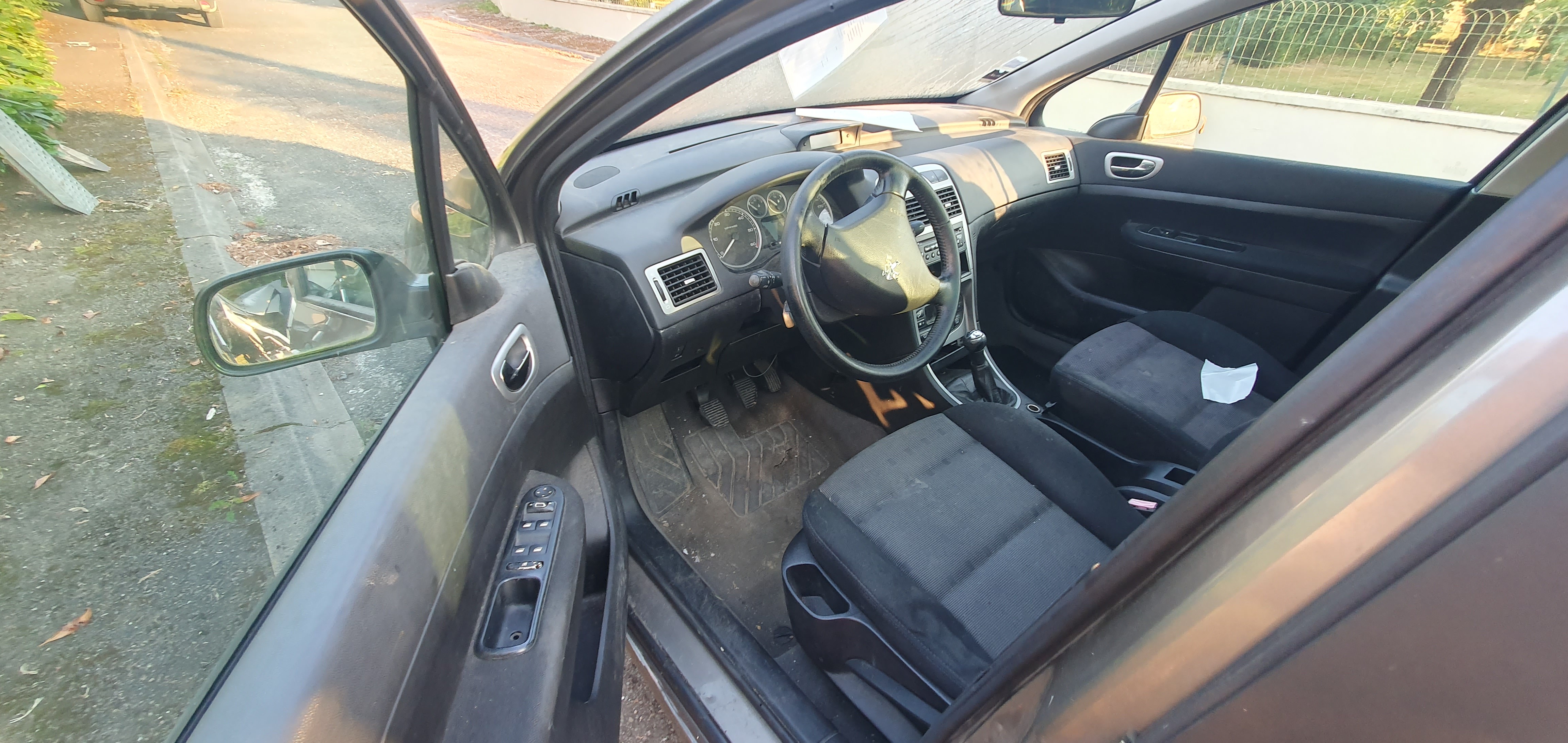 Boitier BSM pour PEUGEOT 307 PHASE 1 BREAK Boitier BSM pour PEUGEOT 307 PHASE 1 BREAK