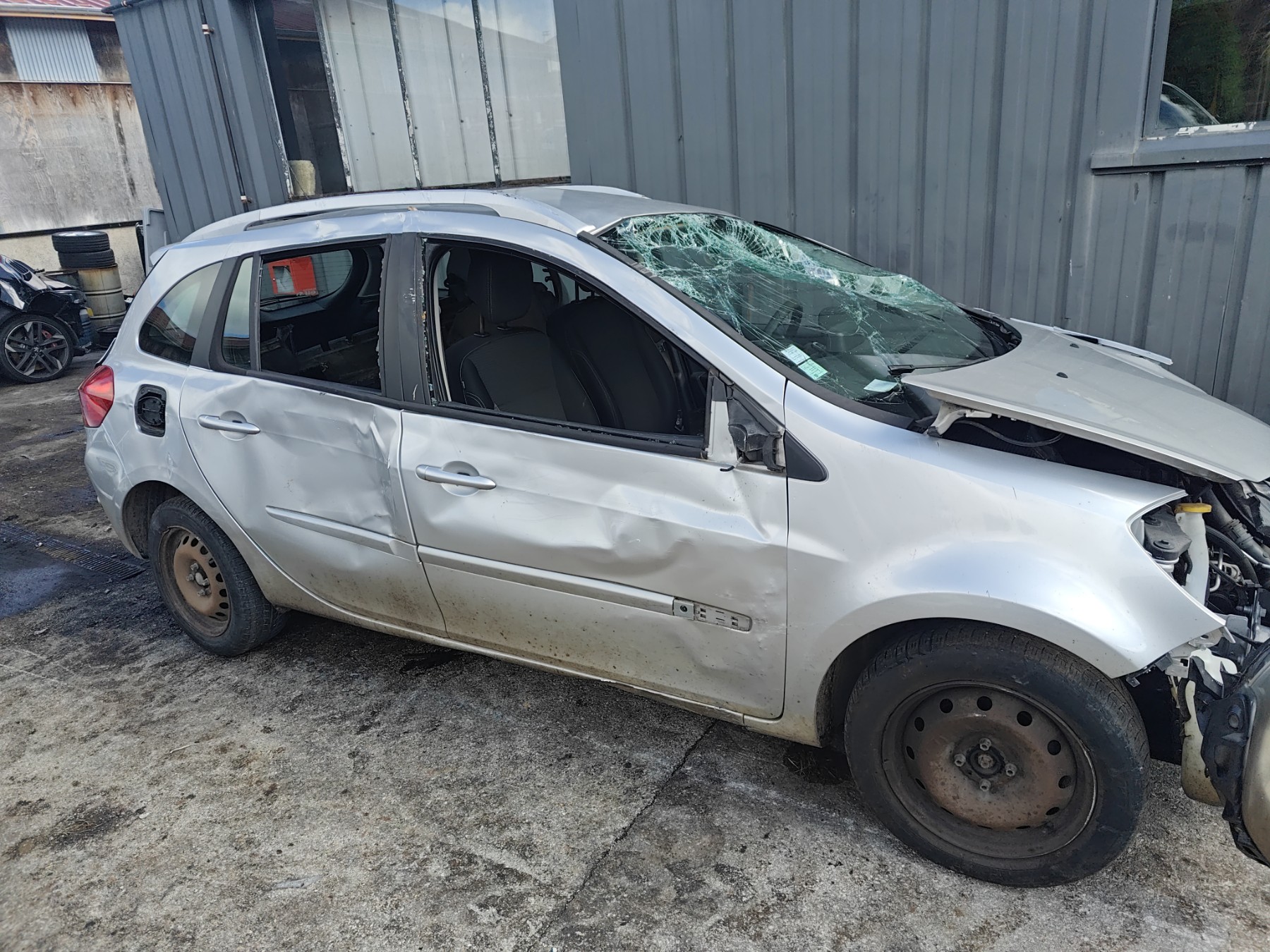 Retroviseur gauche pour RENAULT CLIO 3 PHASE 2 BREAK Retroviseur gauche pour RENAULT CLIO 3 PHASE 2 BREAK