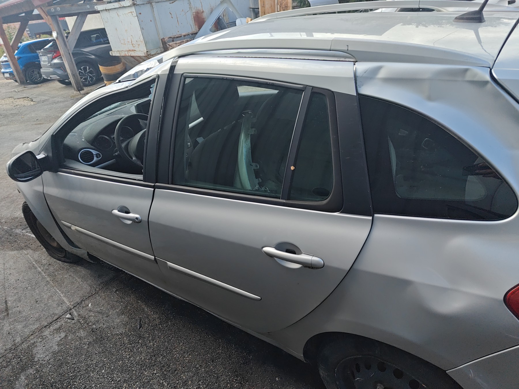 Retroviseur gauche pour RENAULT CLIO 3 PHASE 2 BREAK Retroviseur gauche pour RENAULT CLIO 3 PHASE 2 BREAK