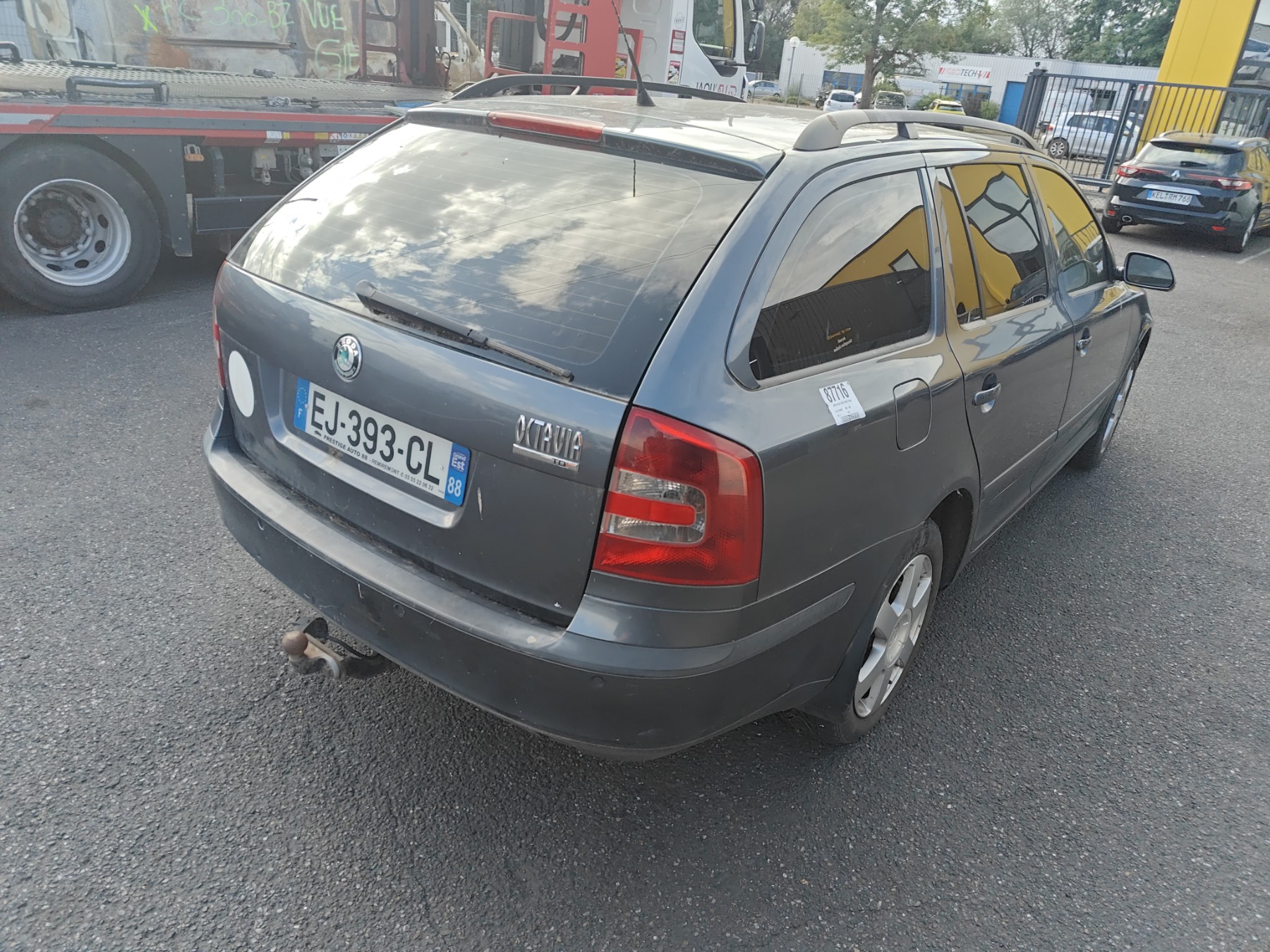 Pare choc avant pour SKODA OCTAVIA 2 PHASE 1 BREAK Pare choc avant pour SKODA OCTAVIA 2 PHASE 1 BREAK