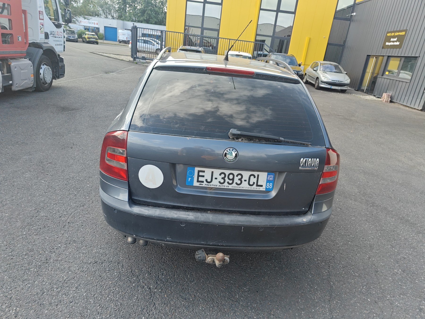 Pare choc avant pour SKODA OCTAVIA 2 PHASE 1 BREAK Pare choc avant pour SKODA OCTAVIA 2 PHASE 1 BREAK