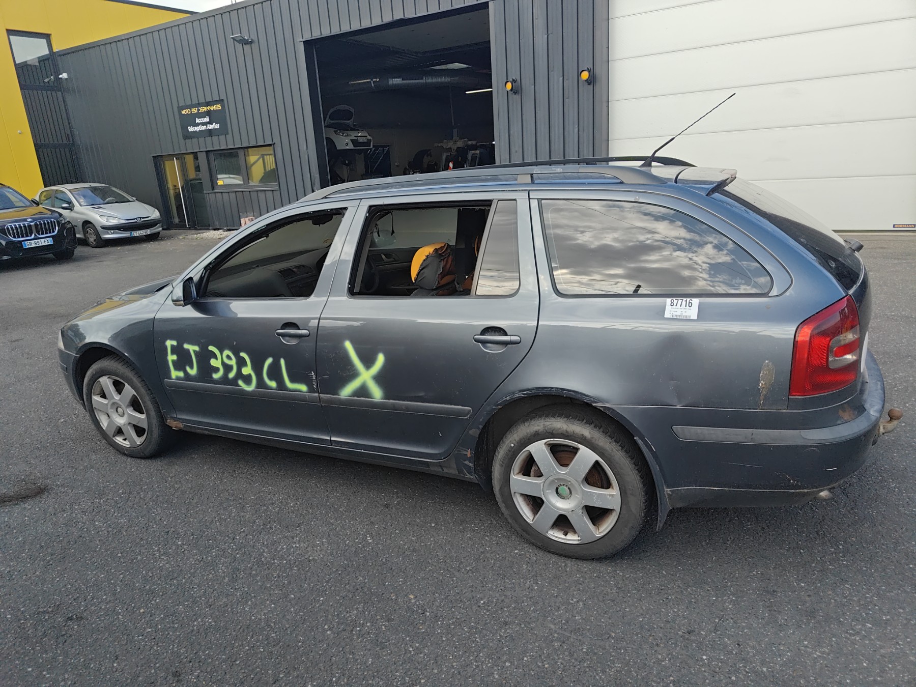 Pare choc avant pour SKODA OCTAVIA 2 PHASE 1 BREAK Pare choc avant pour SKODA OCTAVIA 2 PHASE 1 BREAK