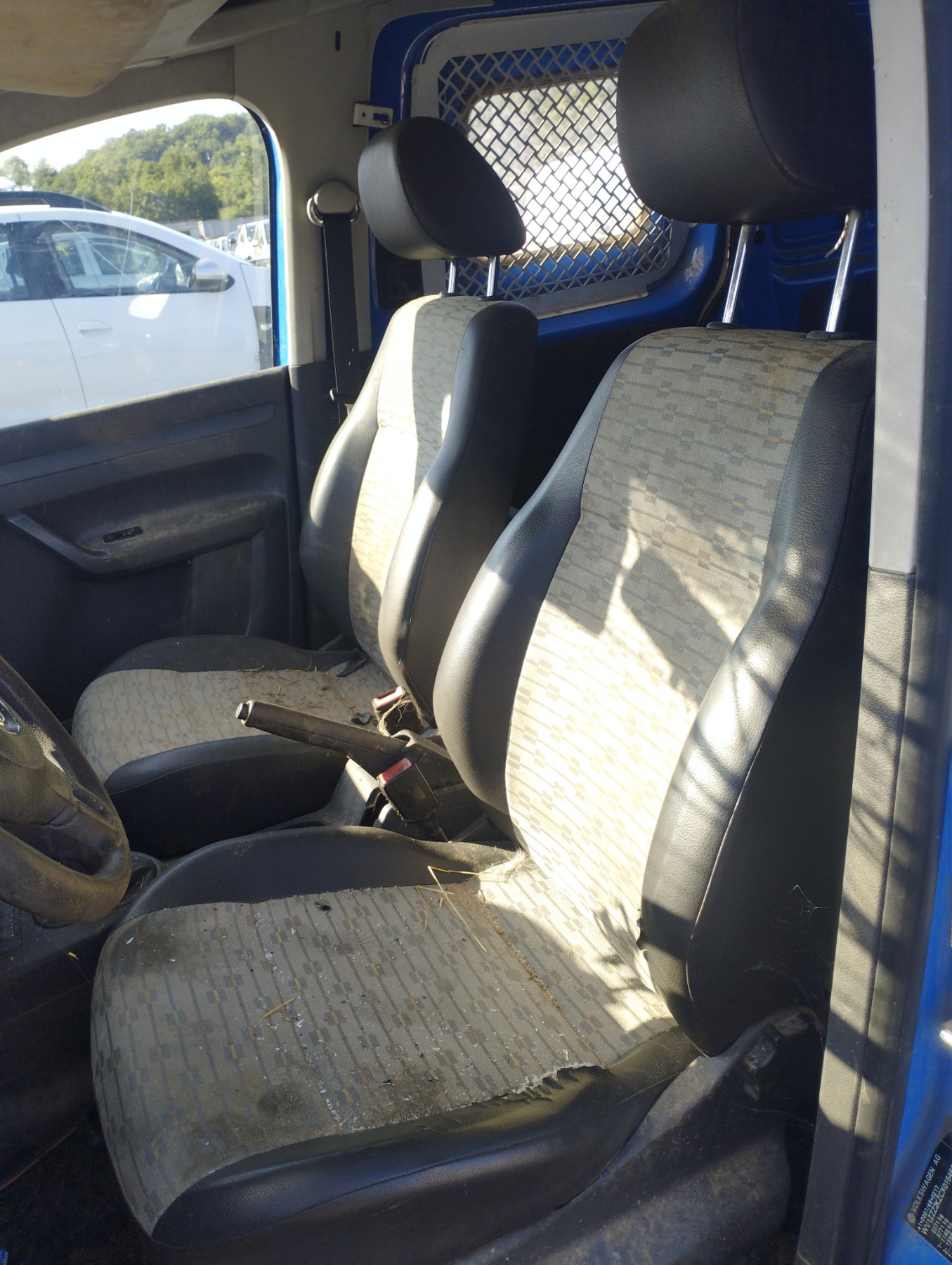 Appui tete avant pour VOLKSWAGEN CADDY 3 PHASE 2 Appui tete avant pour VOLKSWAGEN CADDY 3 PHASE 2