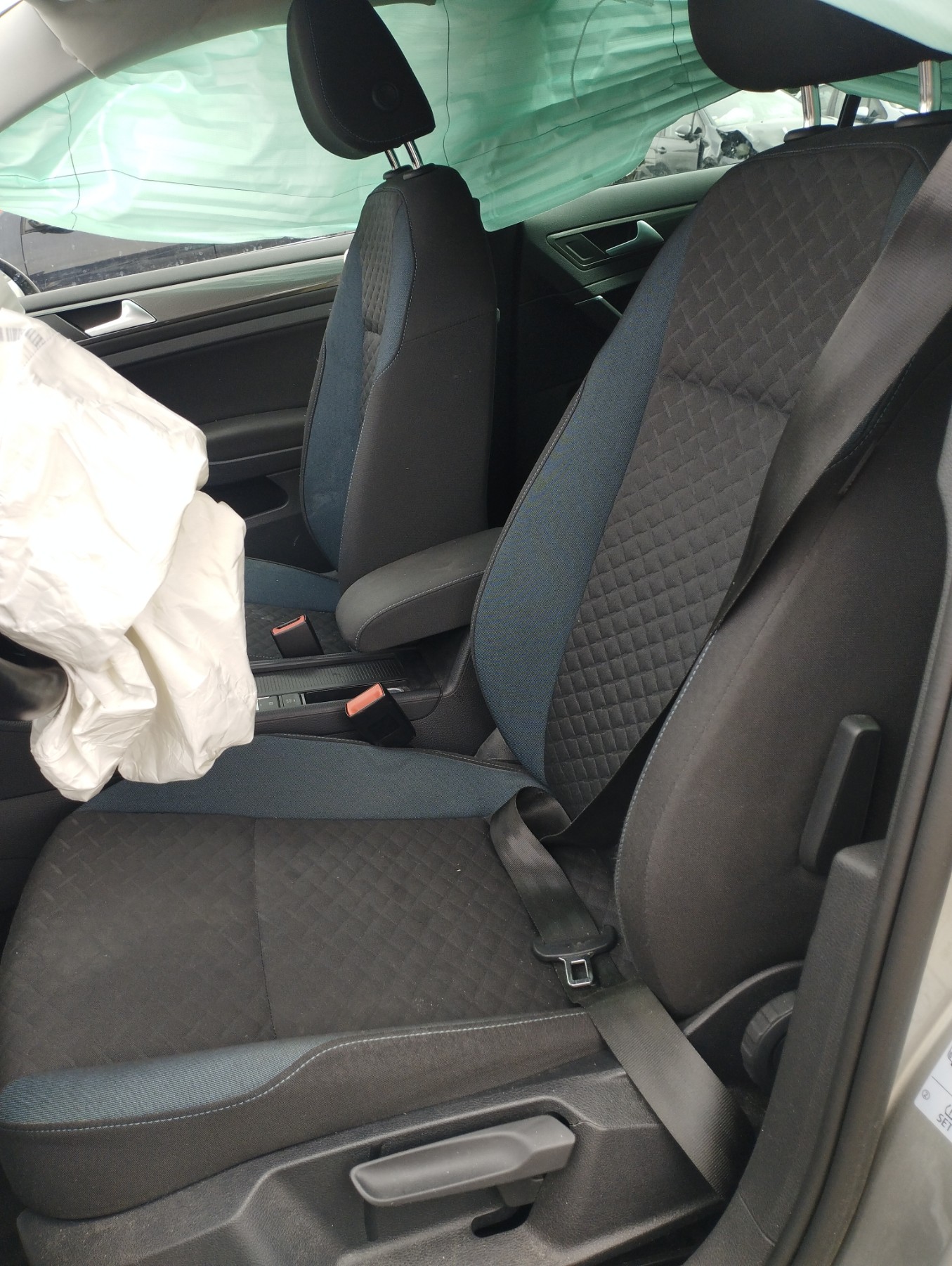 Com (Bloc Contacteur Tournant+Commodo Essuie Glace+Commodo Phare) pour VOLKSWAGEN GOLF 7 PHASE 2 Com (Bloc Contacteur Tournant+Commodo Essuie Glace+Commodo Phare) pour VOLKSWAGEN GOLF 7 PHASE 2