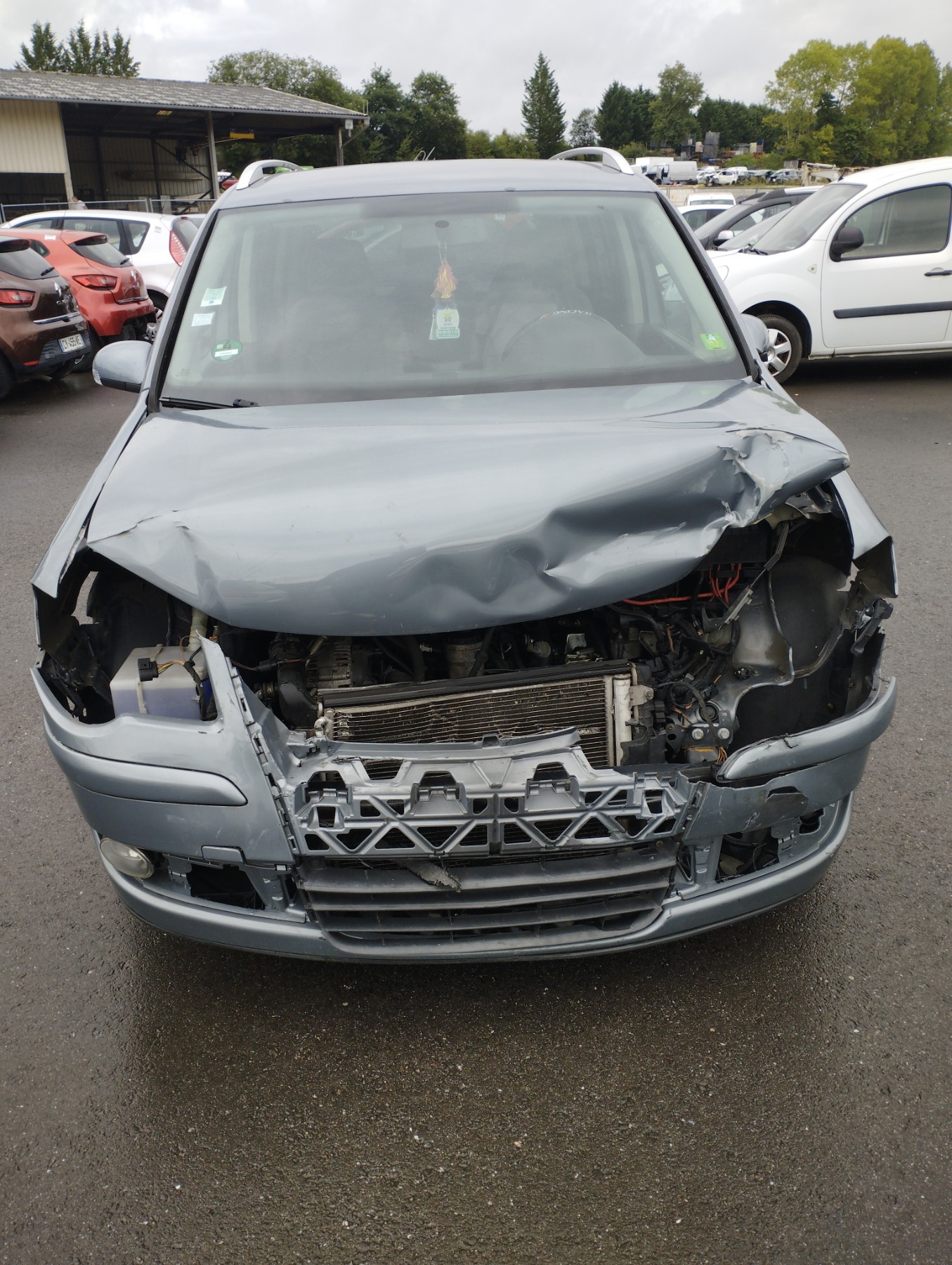 Feu arriere principal gauche (feux) pour VOLKSWAGEN TOURAN 1 PHASE 2 Feu arriere principal gauche (feux) pour VOLKSWAGEN TOURAN 1 PHASE 2