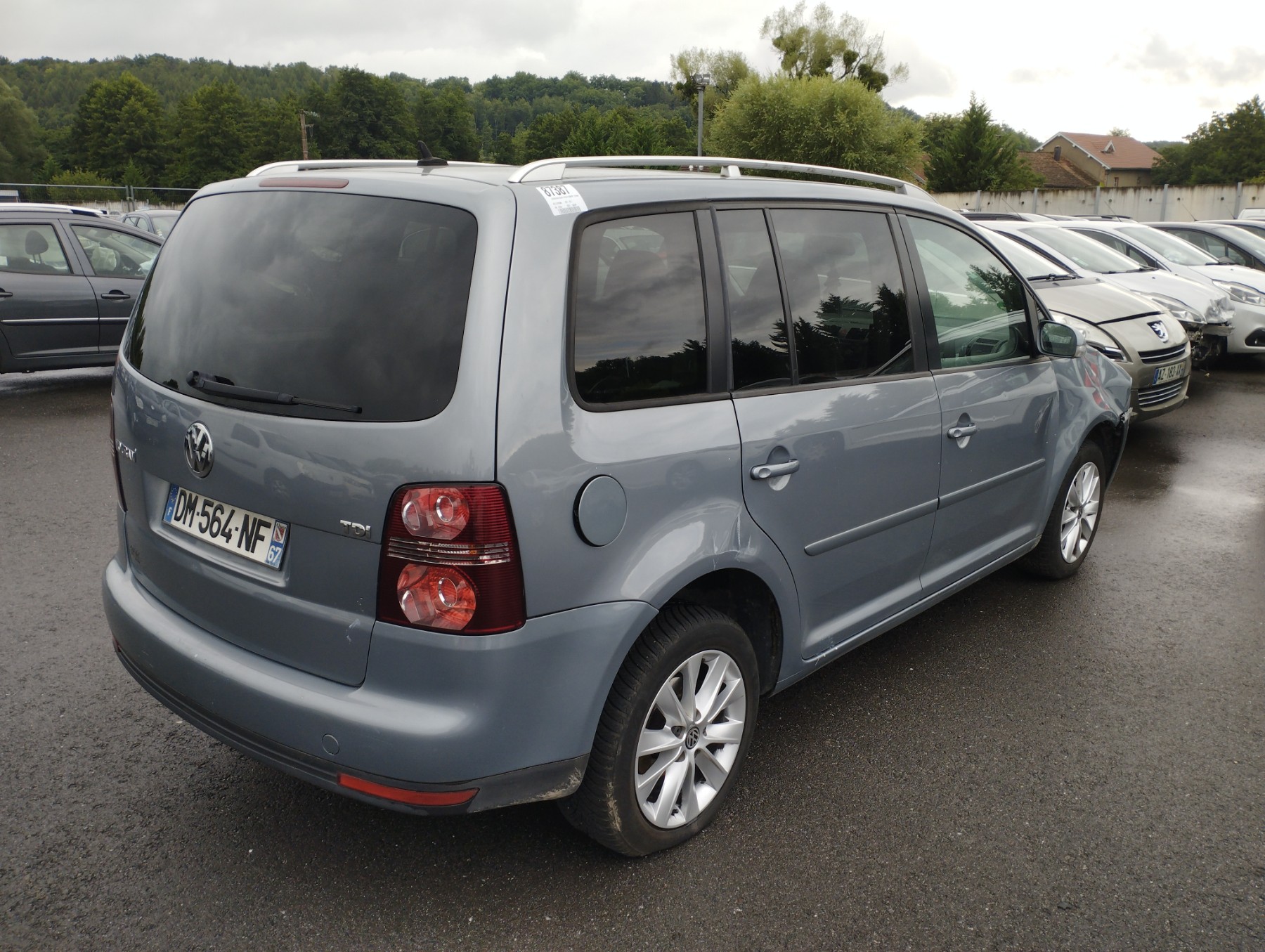 Feu arriere principal gauche (feux) pour VOLKSWAGEN TOURAN 1 PHASE 2 Feu arriere principal gauche (feux) pour VOLKSWAGEN TOURAN 1 PHASE 2