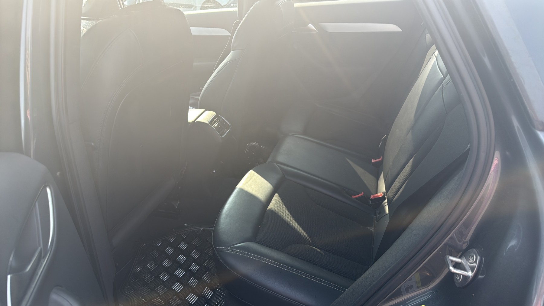 Etrier arriere gauche (freinage) pour AUDI Q3 1 PHASE 2 Etrier arriere gauche (freinage) pour AUDI Q3 1 PHASE 2