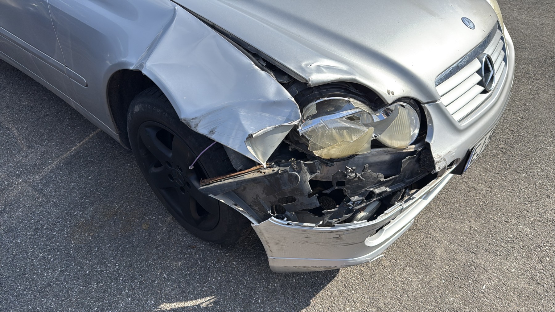 Calandre pour MERCEDES CLASSE C 203 COUPE SPORT PHASE 1 Calandre pour MERCEDES CLASSE C 203 COUPE SPORT PHASE 1