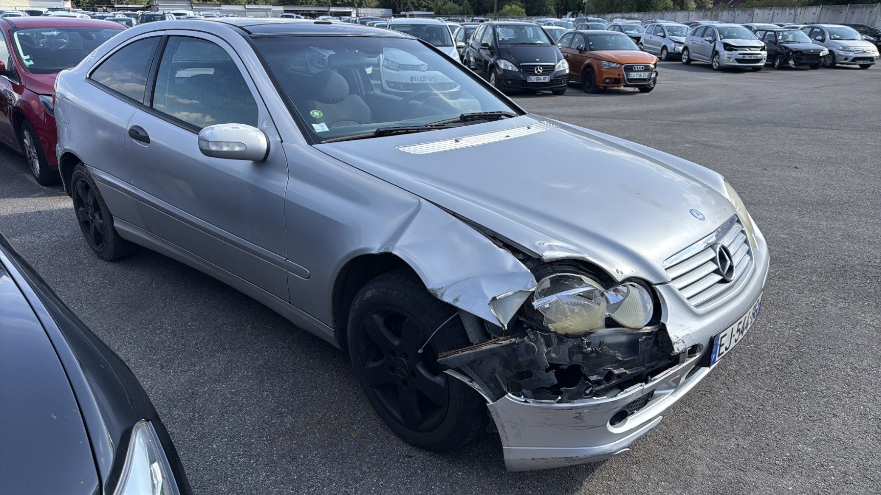 Autoradio d'origine pour MERCEDES CLASSE C 203 COUPE SPORT PHASE 1 Autoradio d'origine pour MERCEDES CLASSE C 203 COUPE SPORT PHASE 1