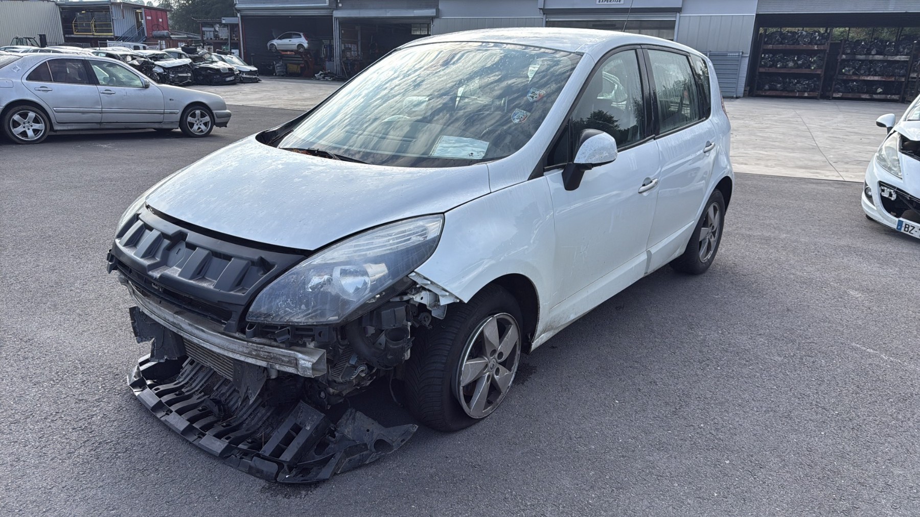 Aile avant gauche pour RENAULT SCENIC 3 PHASE 1 Aile avant gauche pour RENAULT SCENIC 3 PHASE 1