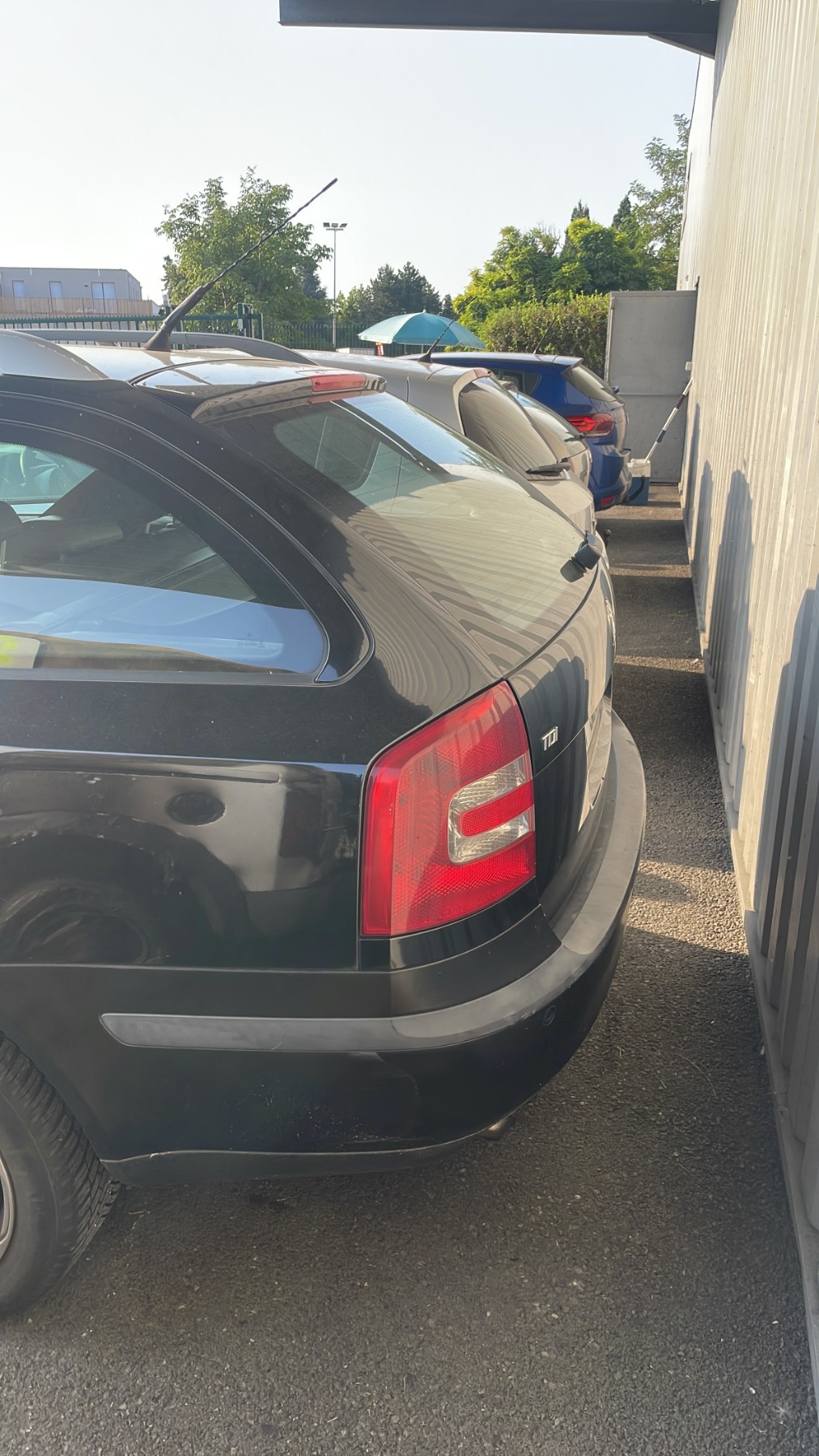 Retroviseur droit pour SKODA OCTAVIA 2 PHASE 1 BREAK Retroviseur droit pour SKODA OCTAVIA 2 PHASE 1 BREAK