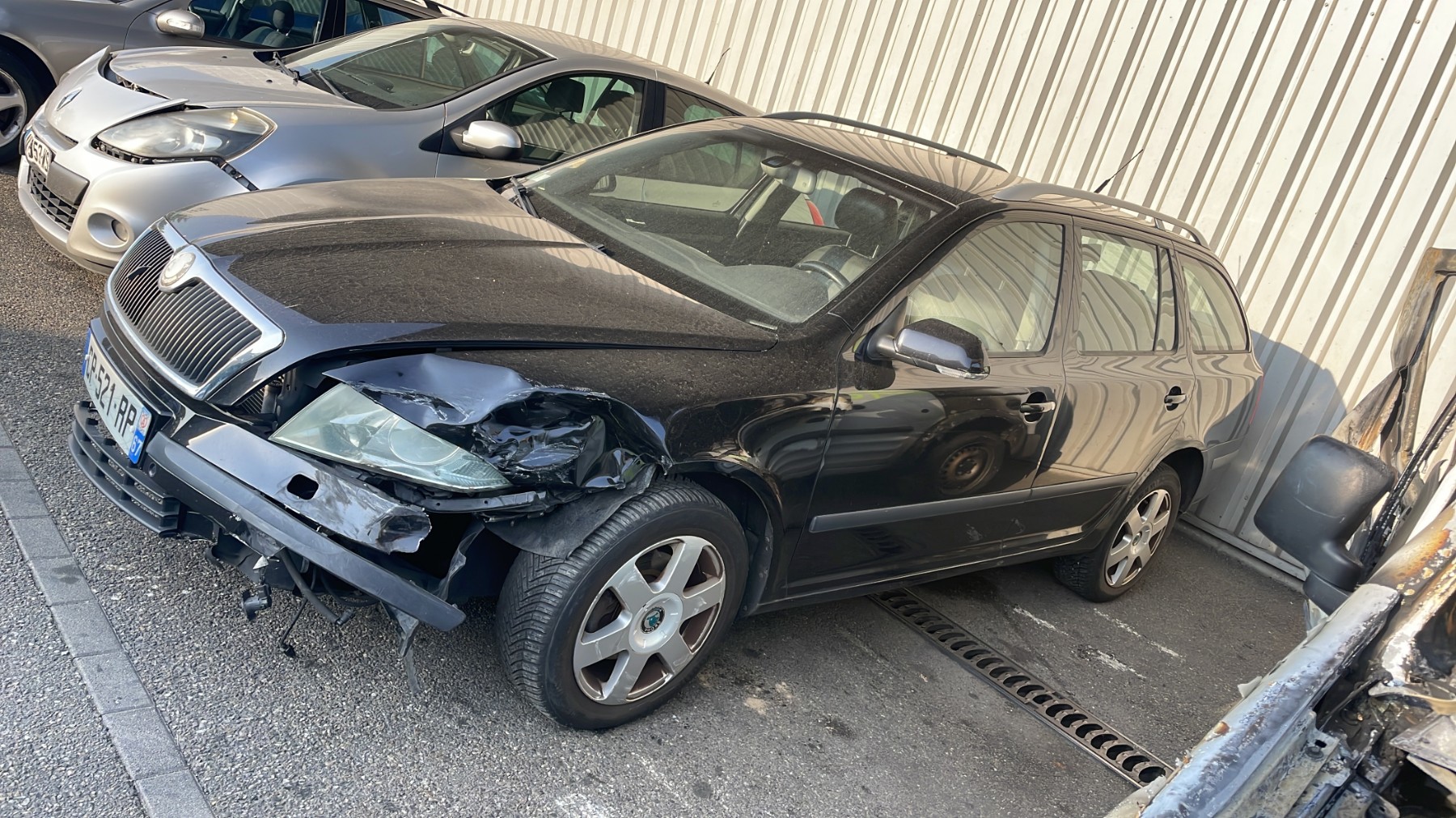 Retroviseur droit pour SKODA OCTAVIA 2 PHASE 1 BREAK Retroviseur droit pour SKODA OCTAVIA 2 PHASE 1 BREAK