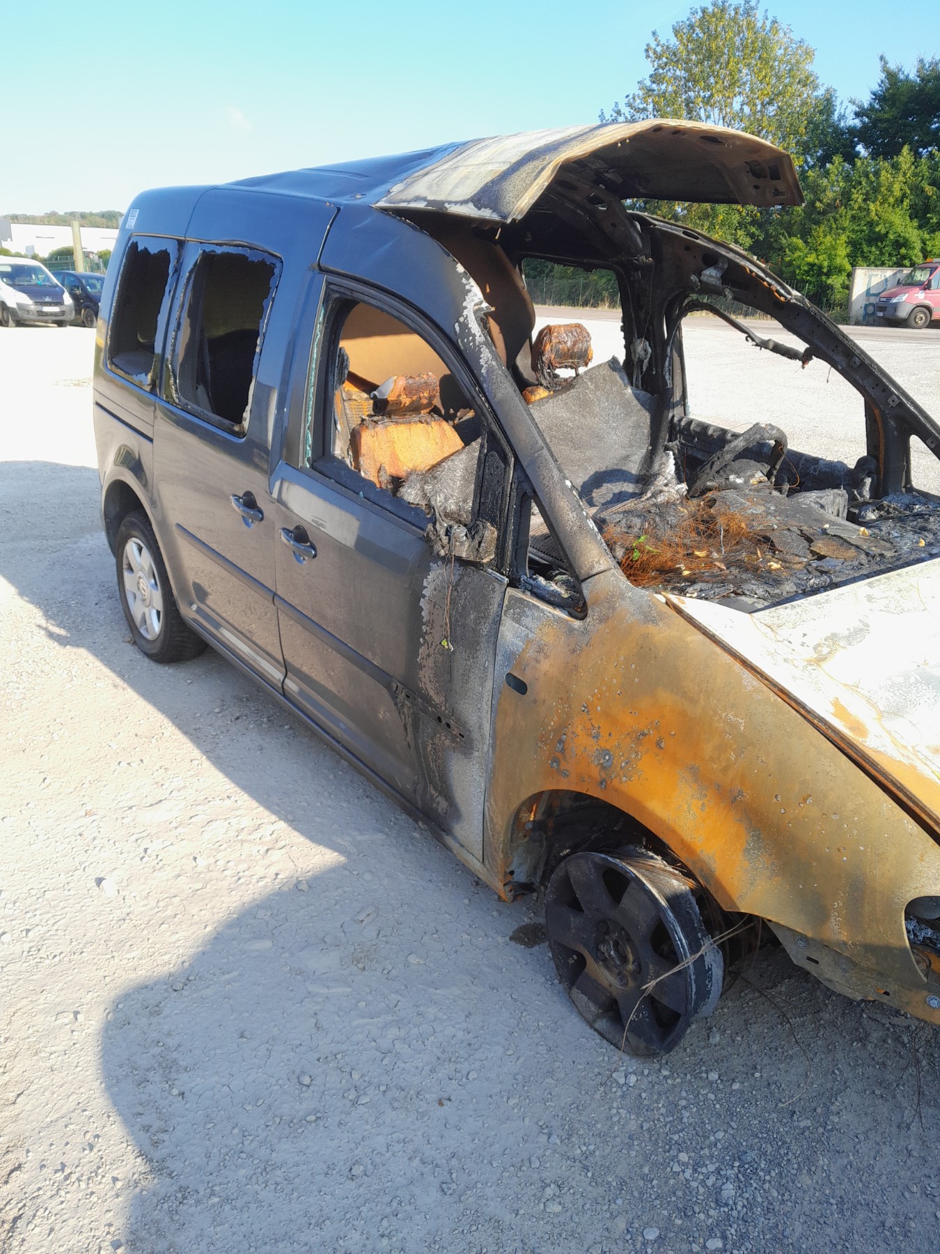 Feu arriere principal gauche (feux) pour VOLKSWAGEN CADDY 3 PHASE 1 Feu arriere principal gauche (feux) pour VOLKSWAGEN CADDY 3 PHASE 1
