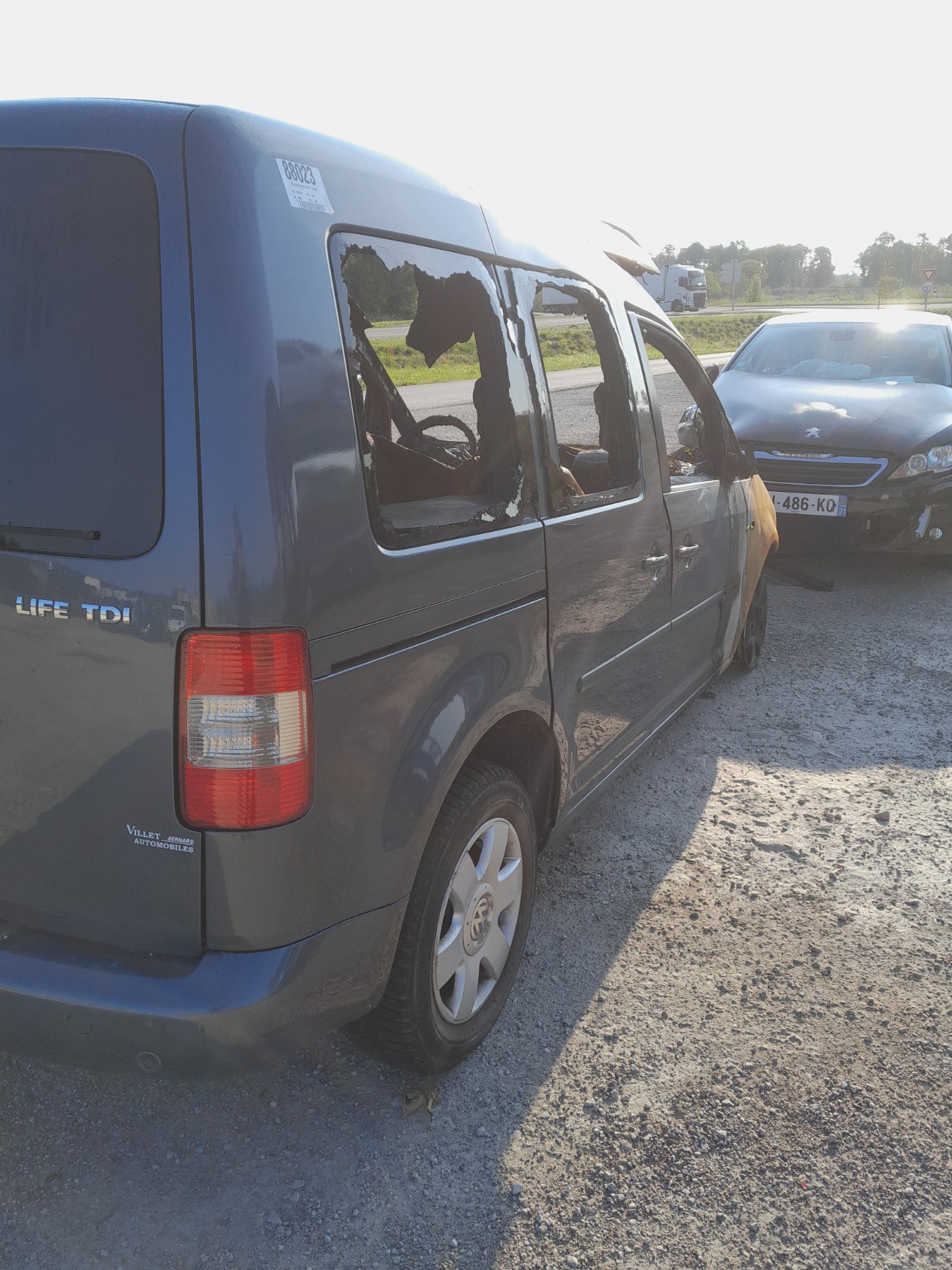 Feu arriere principal gauche (feux) pour VOLKSWAGEN CADDY 3 PHASE 1 Feu arriere principal gauche (feux) pour VOLKSWAGEN CADDY 3 PHASE 1