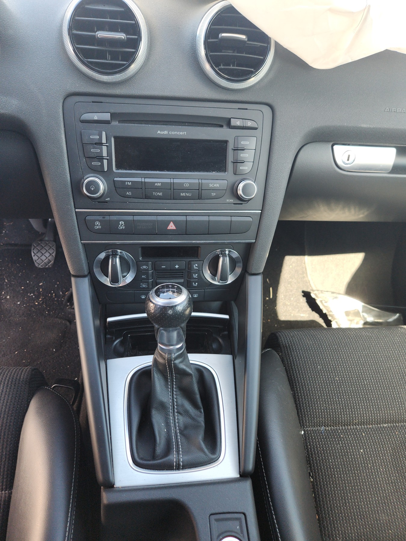 Autoradio d'origine pour AUDI A3 2 CABRIO PHASE 2 Autoradio d'origine pour AUDI A3 2 CABRIO PHASE 2