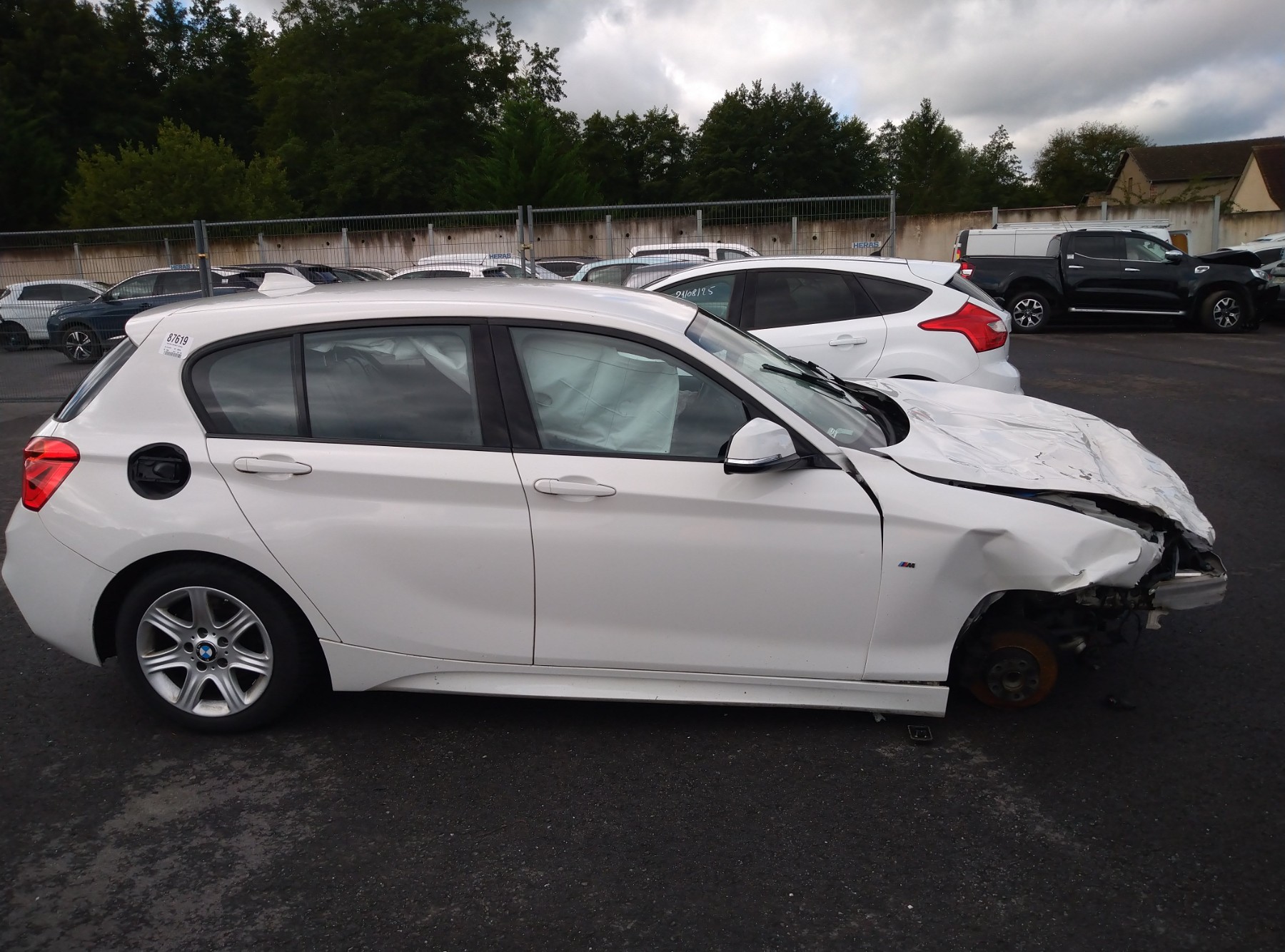 Bouton de coffre pour BMW SERIE 1 F20 PHASE 2 Bouton de coffre pour BMW SERIE 1 F20 PHASE 2