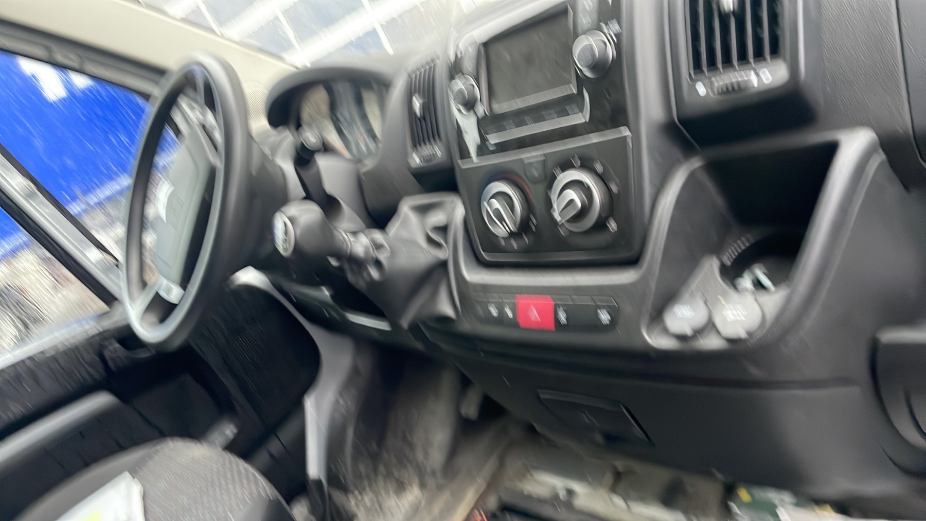 Crosse arriere gauche pour CITROEN JUMPER 3 PHASE 2 Crosse arriere gauche pour CITROEN JUMPER 3 PHASE 2