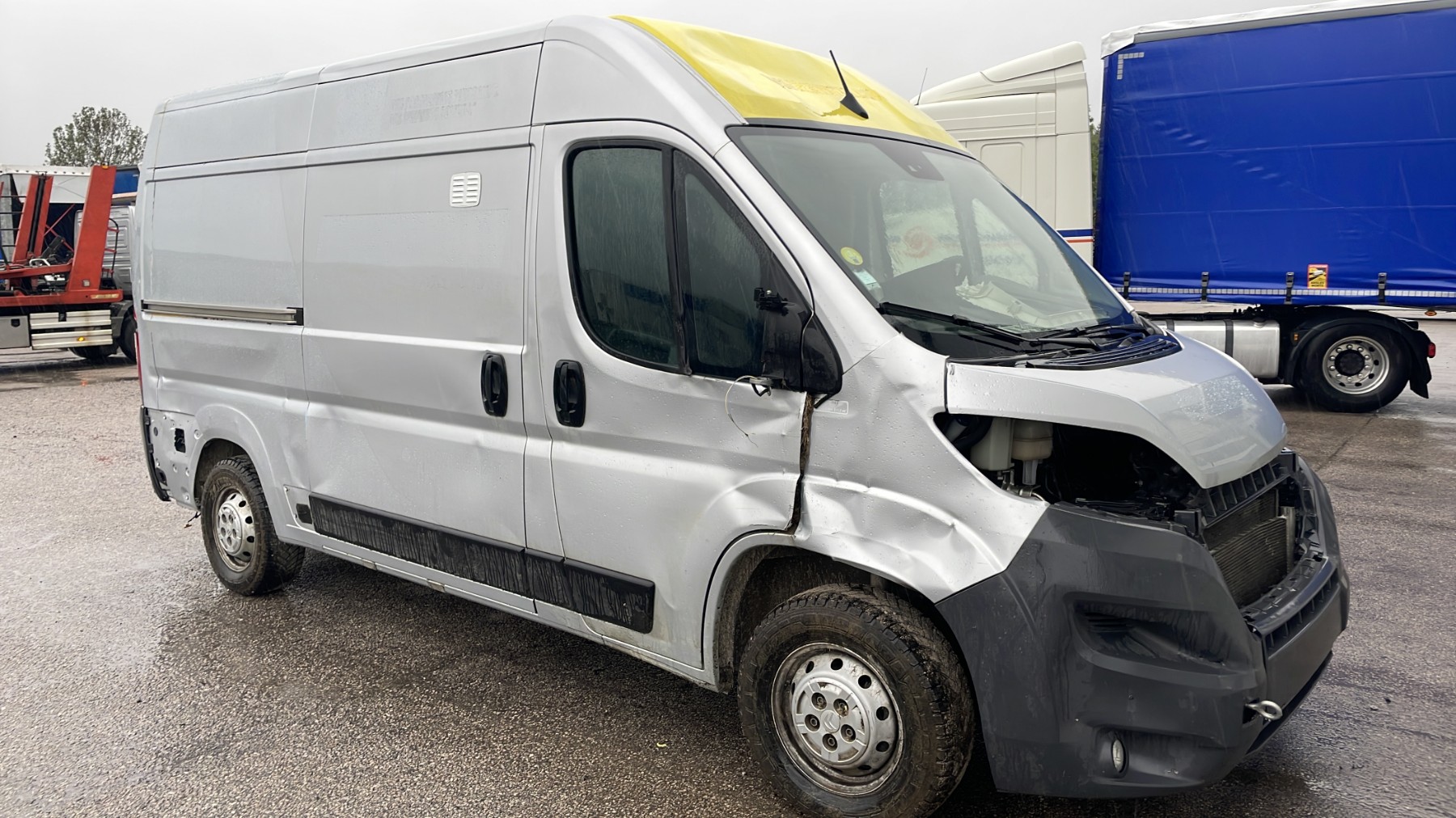 Crosse arriere gauche pour CITROEN JUMPER 3 PHASE 2 Crosse arriere gauche pour CITROEN JUMPER 3 PHASE 2