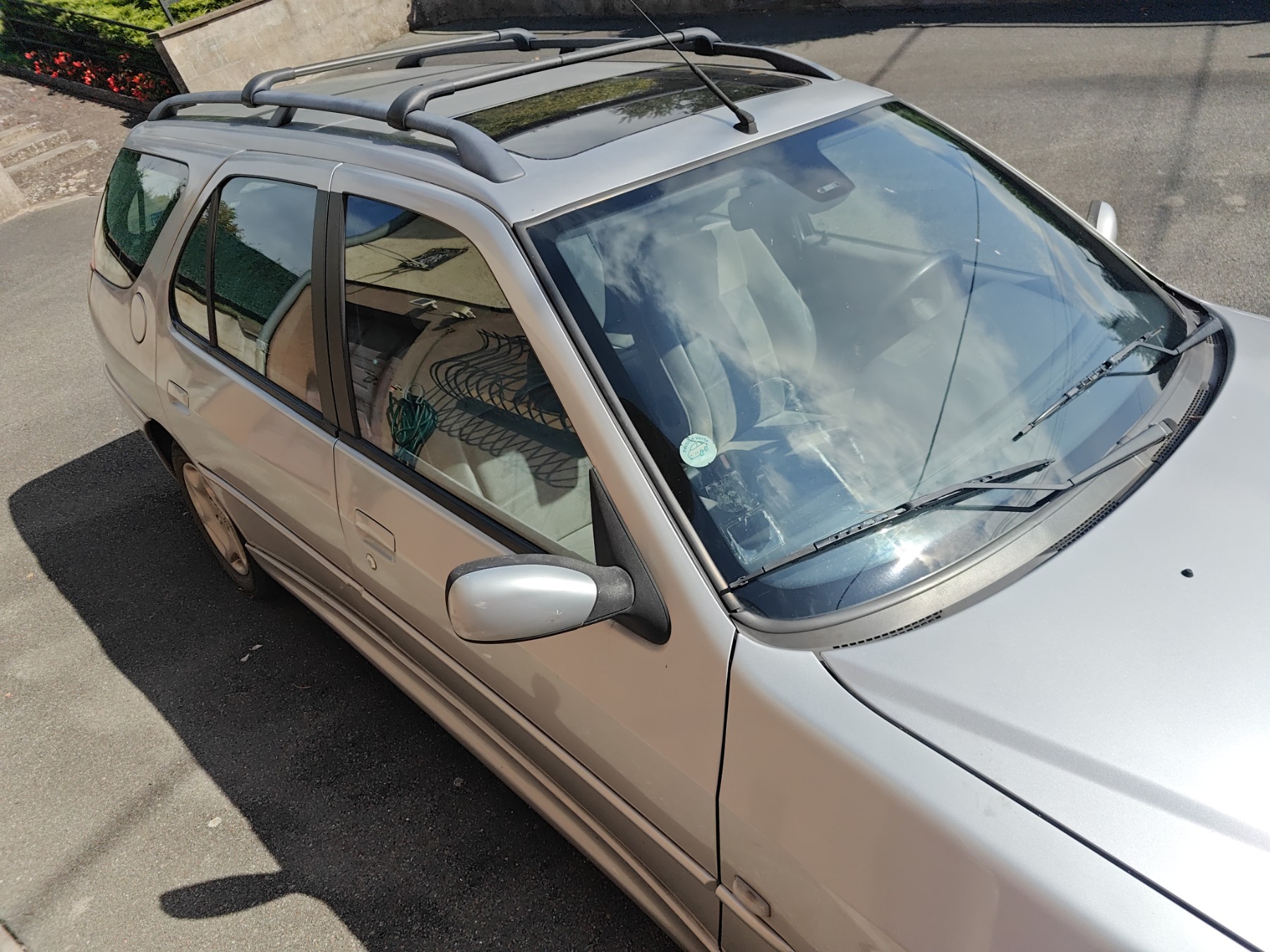 Optique avant principal gauche (feux)(phare) pour PEUGEOT 306 BREAK Optique avant principal gauche (feux)(phare) pour PEUGEOT 306 BREAK