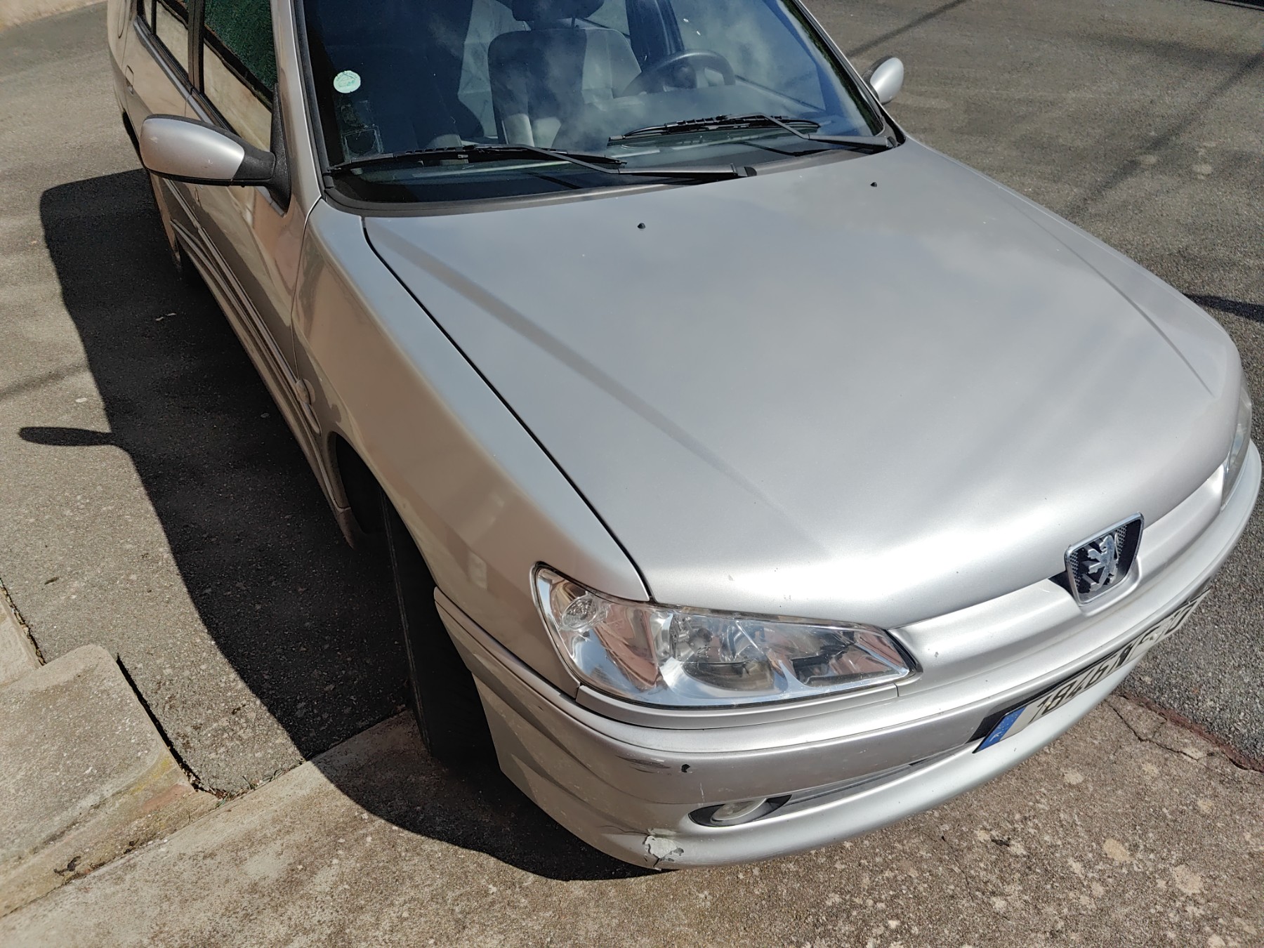 Optique avant principal gauche (feux)(phare) pour PEUGEOT 306 BREAK Optique avant principal gauche (feux)(phare) pour PEUGEOT 306 BREAK