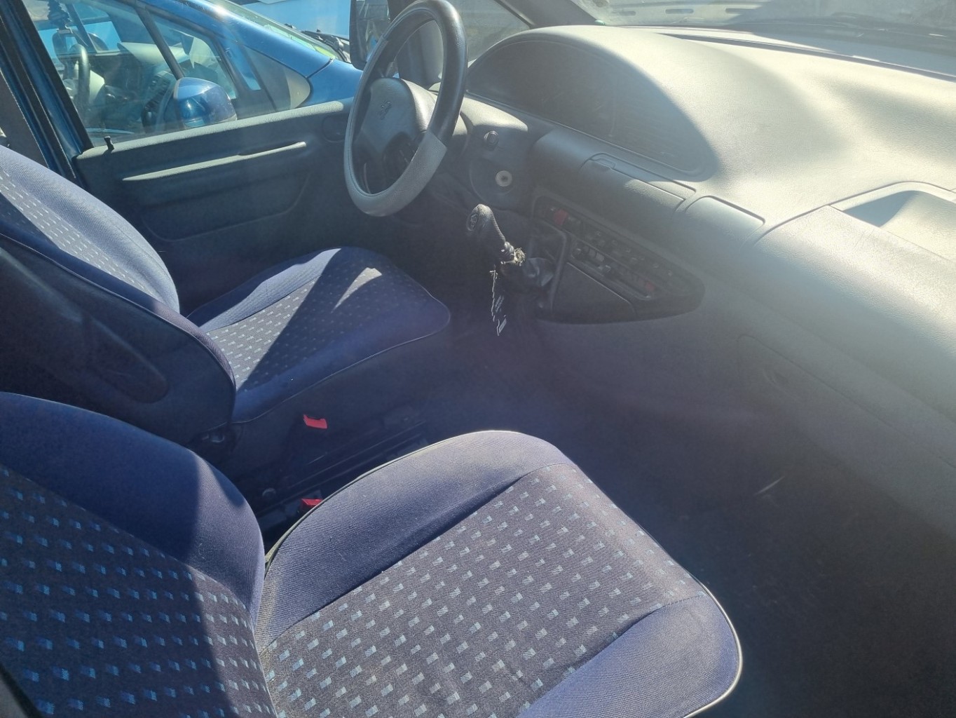 Optique avant principal gauche (feux)(phare) pour PEUGEOT EXPERT 1 PHASE 1 Optique avant principal gauche (feux)(phare) pour PEUGEOT EXPERT 1 PHASE 1