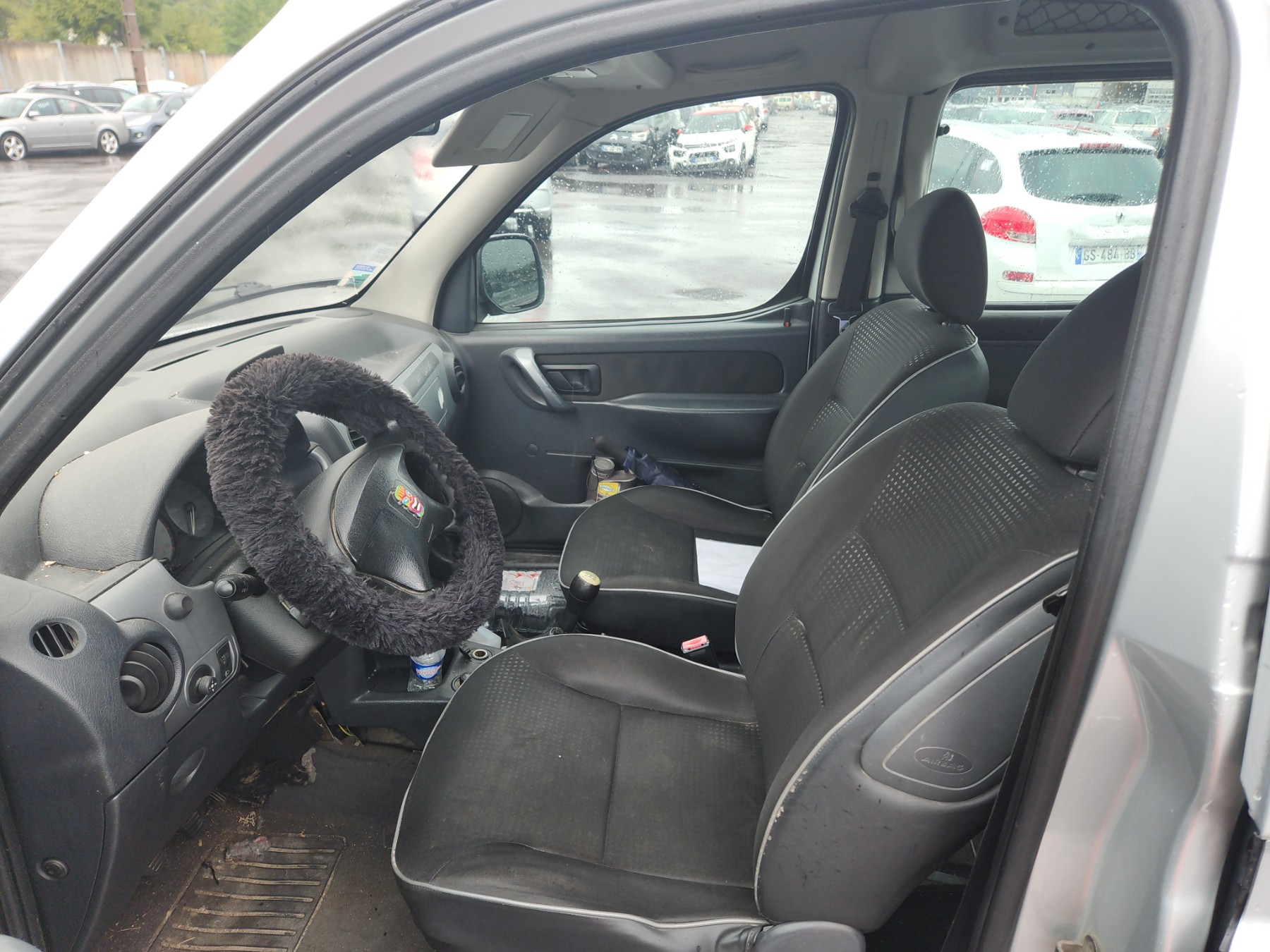 Extension d'aile arriere gauche pour PEUGEOT PARTNER 1 PHASE 2 Extension d'aile arriere gauche pour PEUGEOT PARTNER 1 PHASE 2