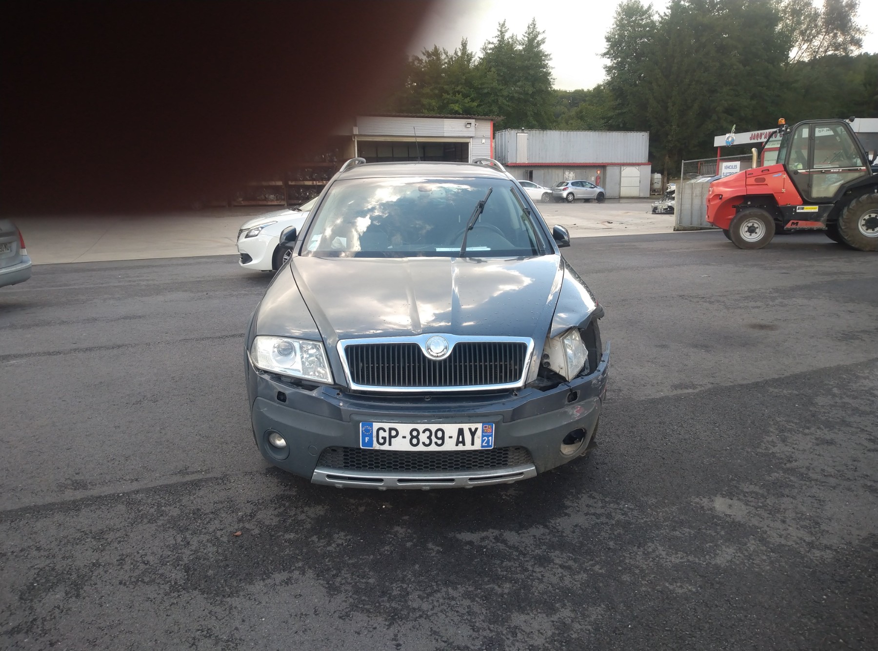 Retroviseur droit pour SKODA OCTAVIA 2 PHASE 1 BREAK Retroviseur droit pour SKODA OCTAVIA 2 PHASE 1 BREAK