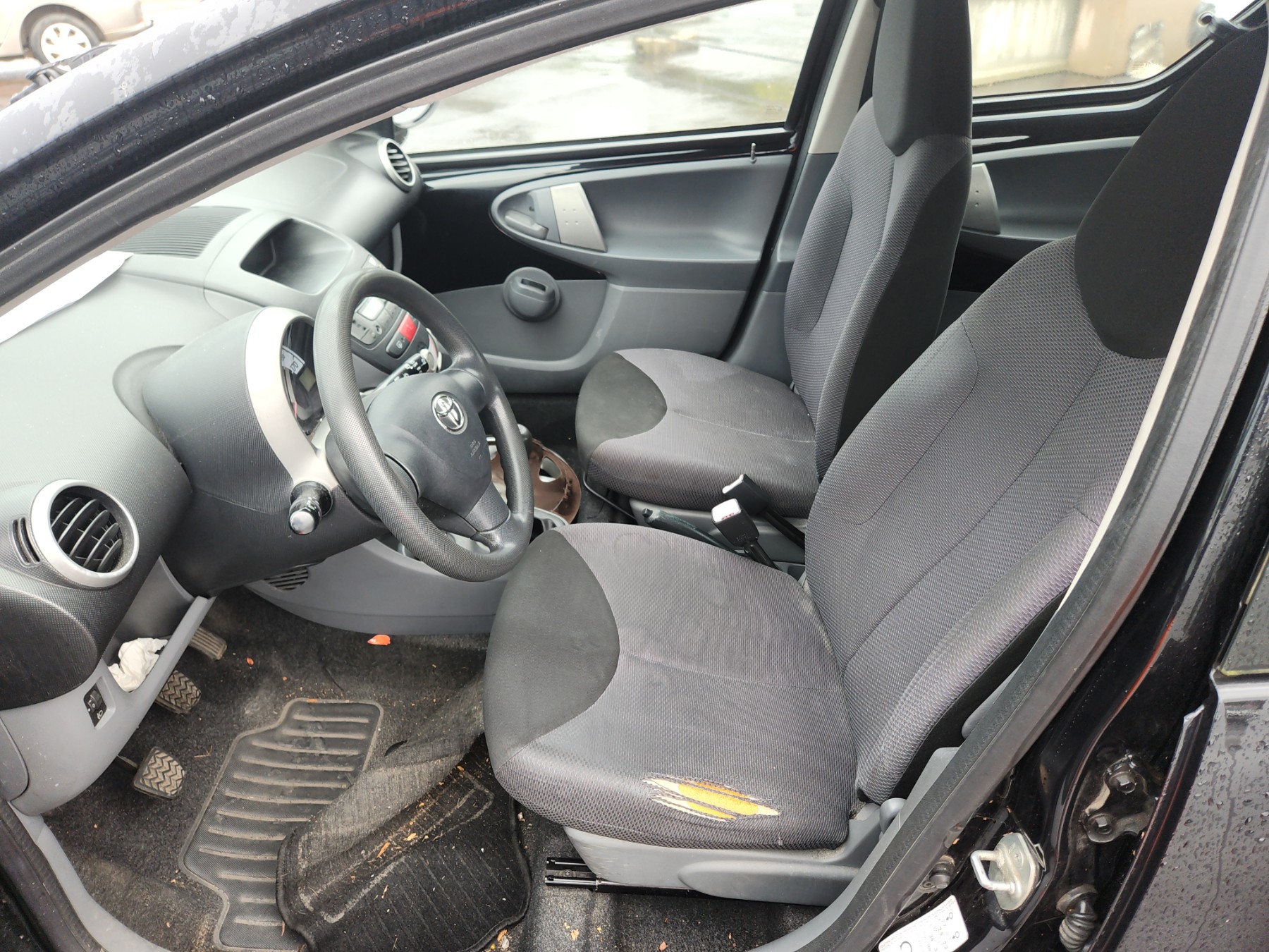 Triangle avant droit pour TOYOTA AYGO 1 PHASE 1 Triangle avant droit pour TOYOTA AYGO 1 PHASE 1