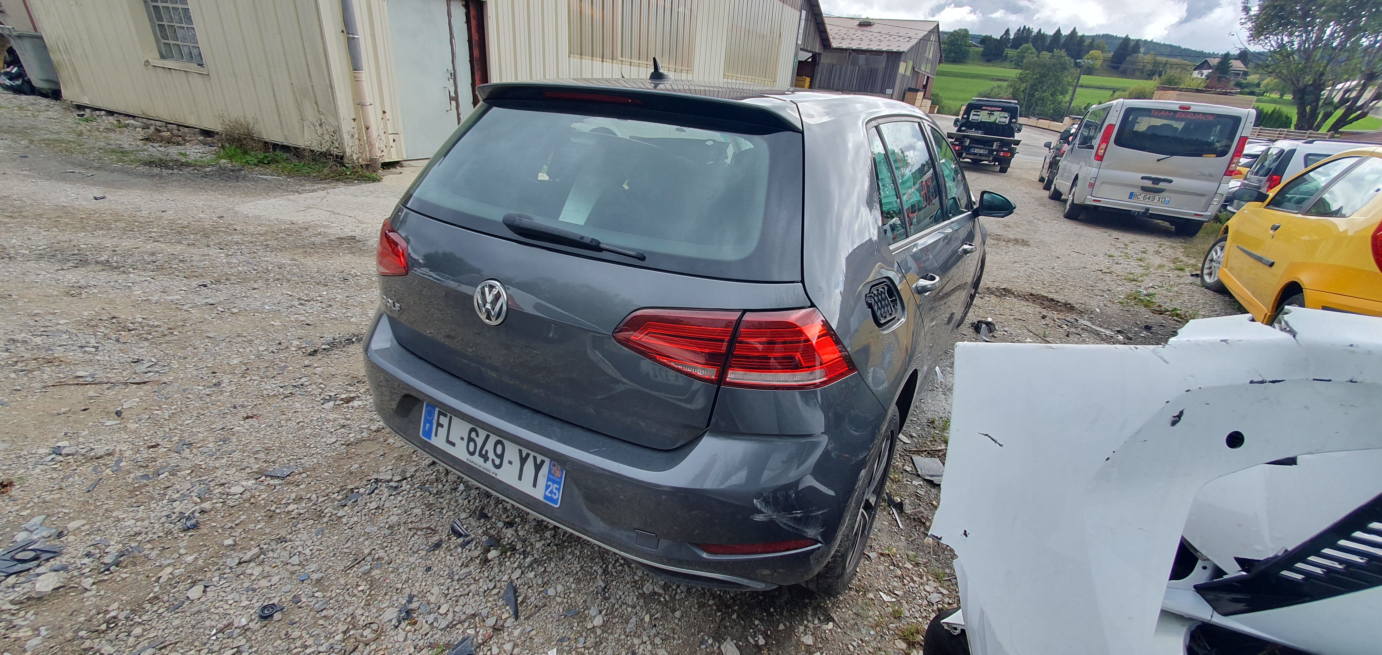 Bouton de coffre pour VOLKSWAGEN GOLF 7 PHASE 2 Bouton de coffre pour VOLKSWAGEN GOLF 7 PHASE 2