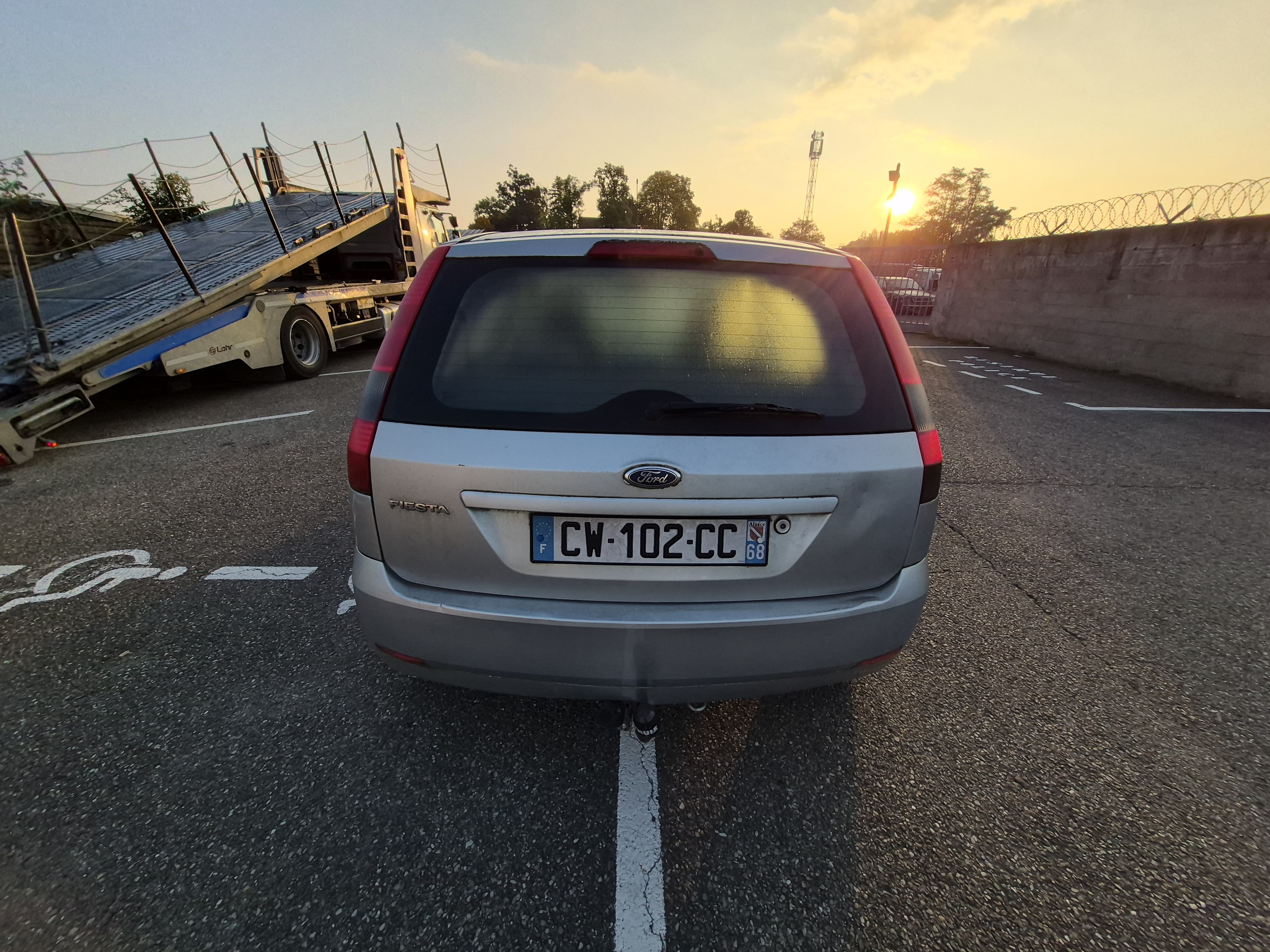 Volant pour FORD FIESTA 5 PHASE 1 Volant pour FORD FIESTA 5 PHASE 1