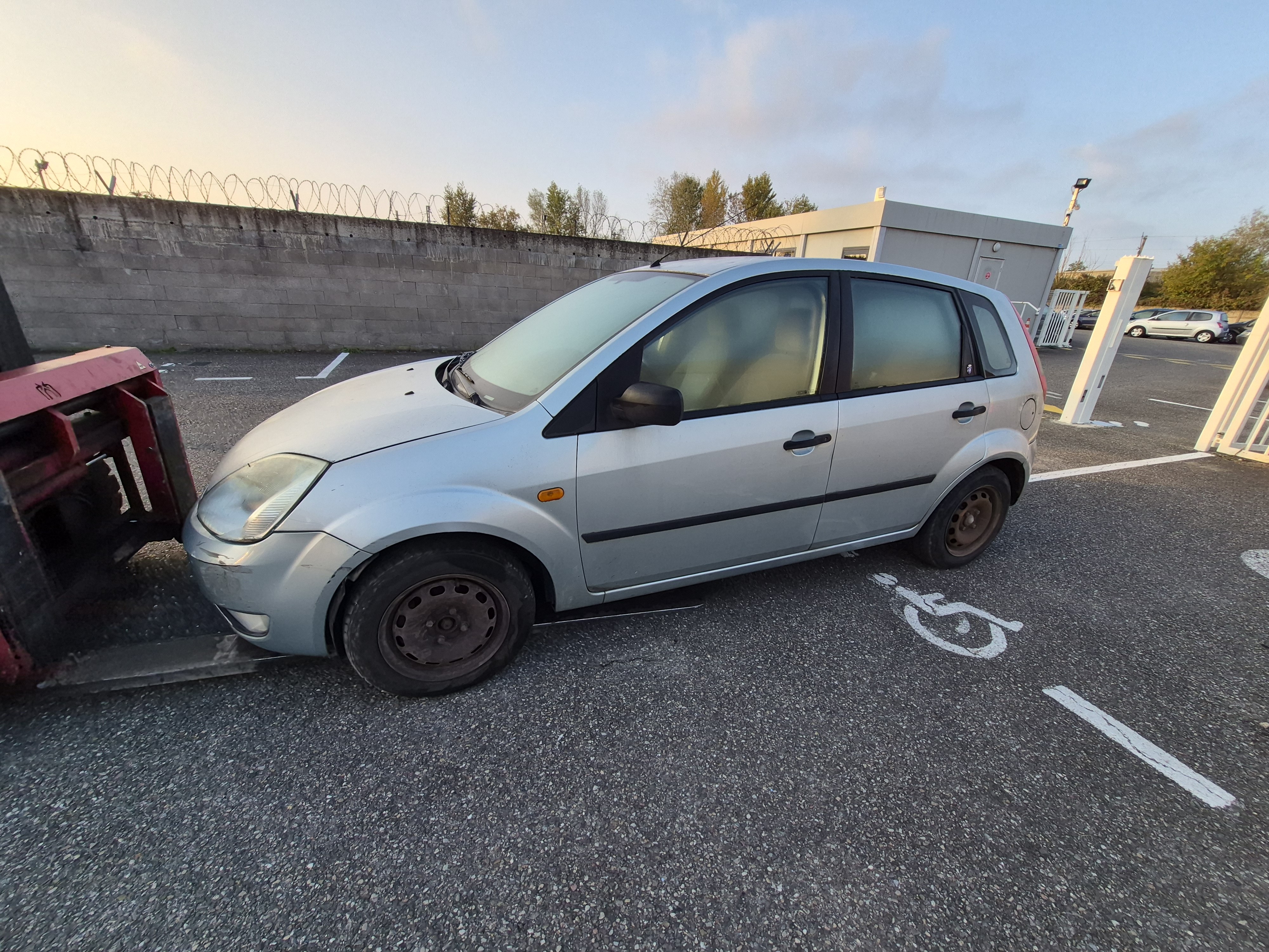 Volant pour FORD FIESTA 5 PHASE 1 Volant pour FORD FIESTA 5 PHASE 1