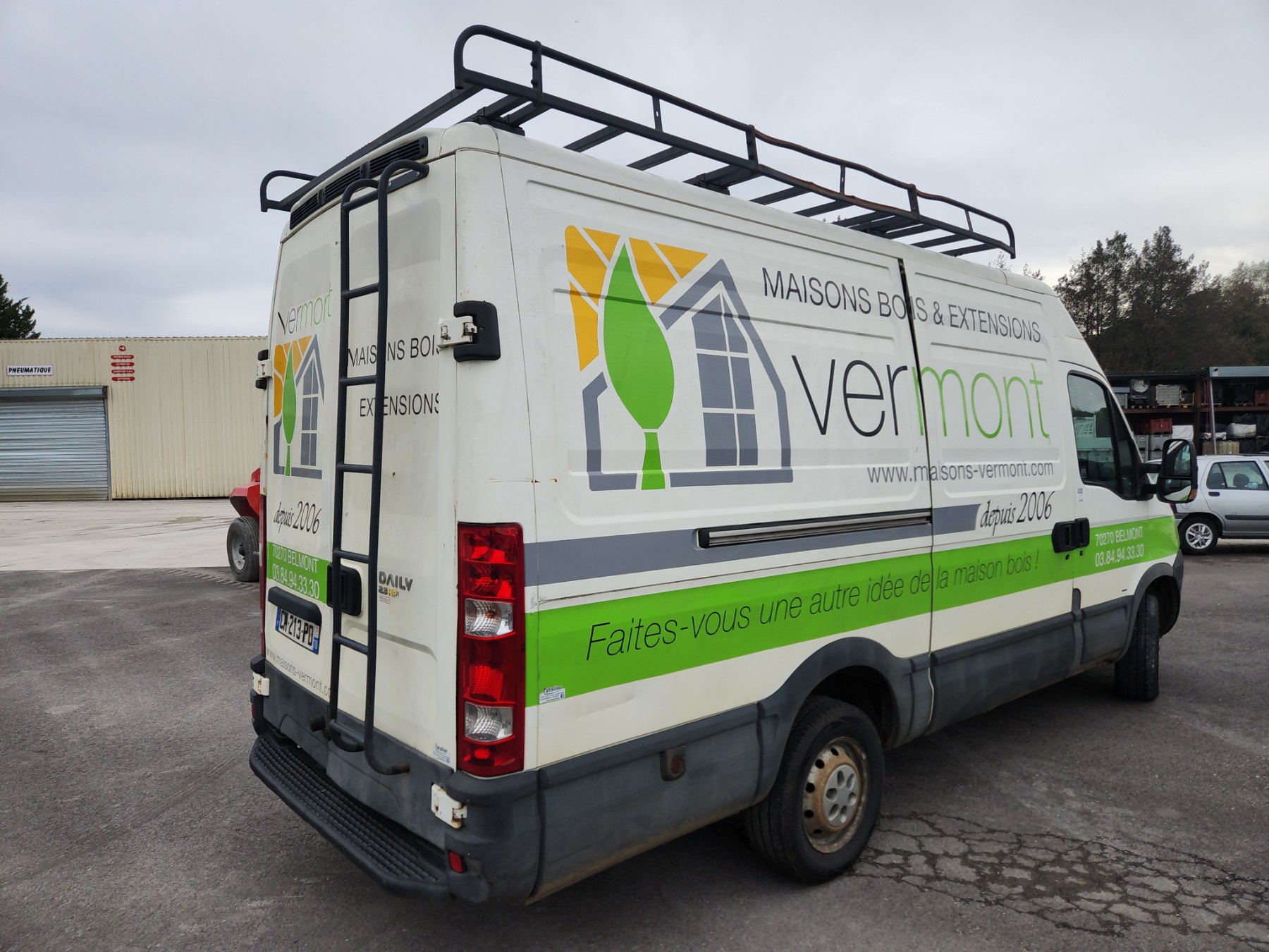 Crosse arriere gauche pour IVECO DAILY 4 PHASE 1 Crosse arriere gauche pour IVECO DAILY 4 PHASE 1
