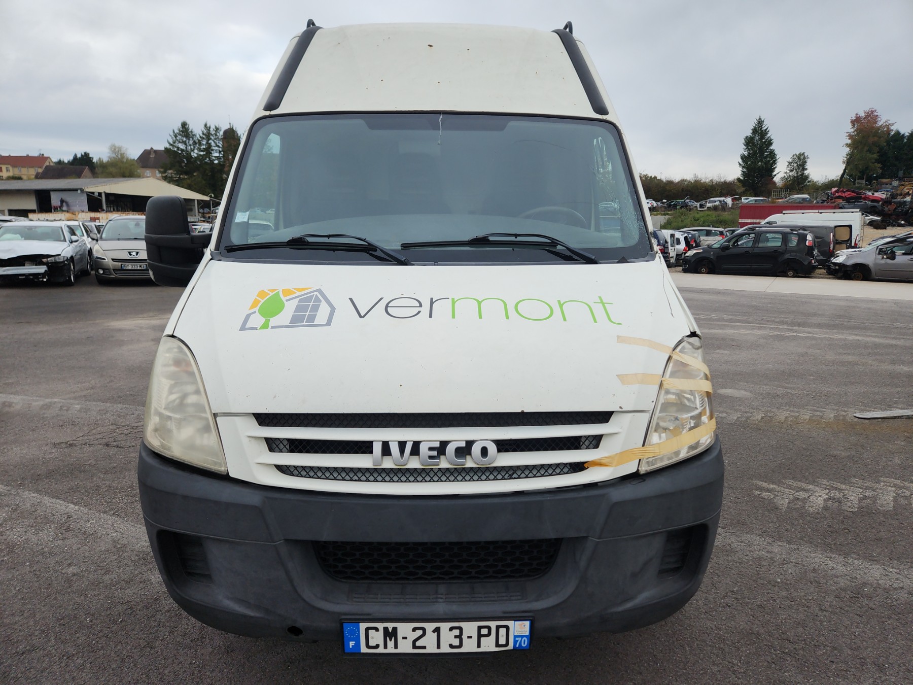 Crosse arriere gauche pour IVECO DAILY 4 PHASE 1 Crosse arriere gauche pour IVECO DAILY 4 PHASE 1