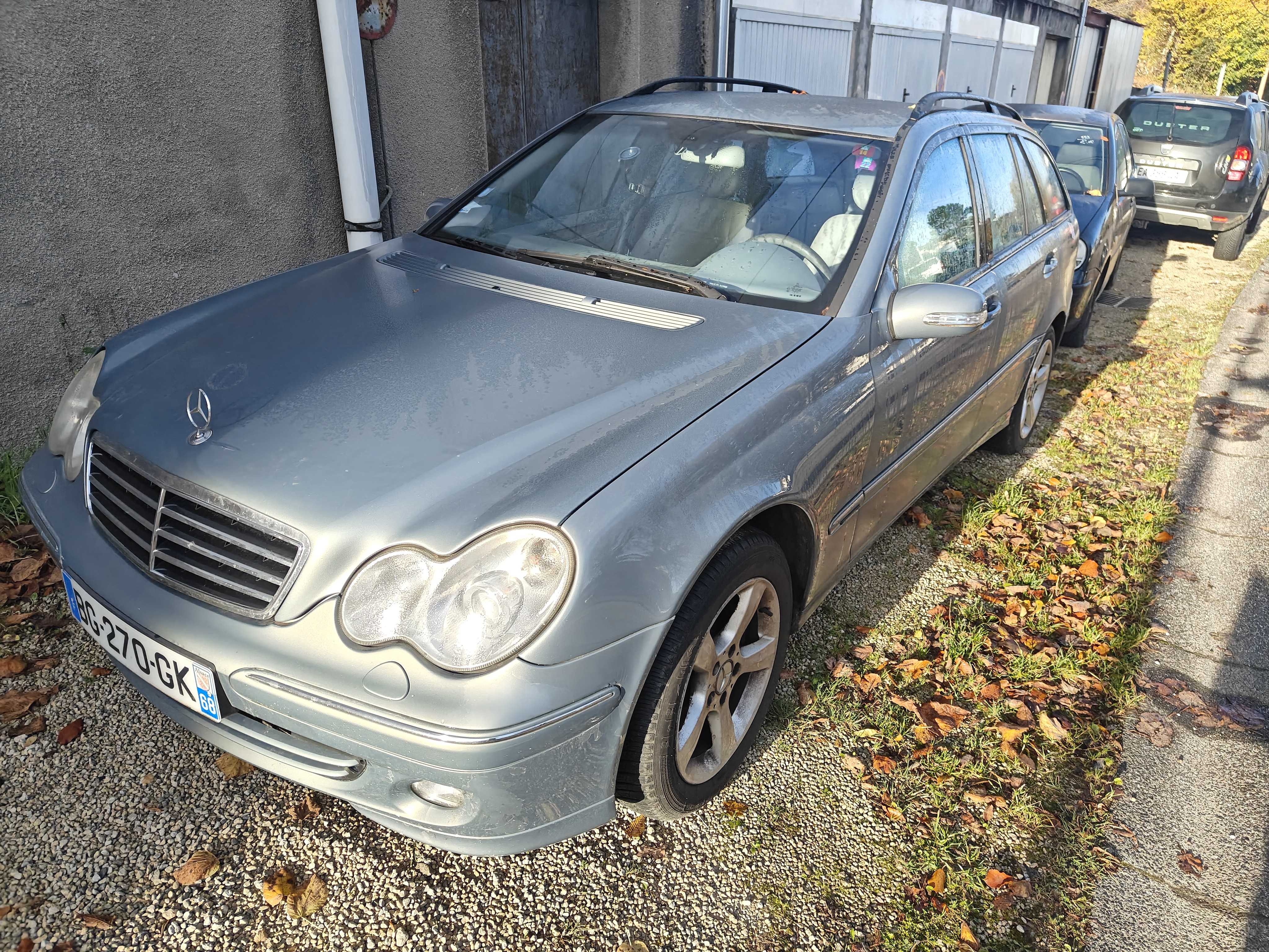 Bras inferieur avant gauche pour MERCEDES CLASSE C 203 PHASE 1 BREAK Bras inferieur avant gauche pour MERCEDES CLASSE C 203 PHASE 1 BREAK