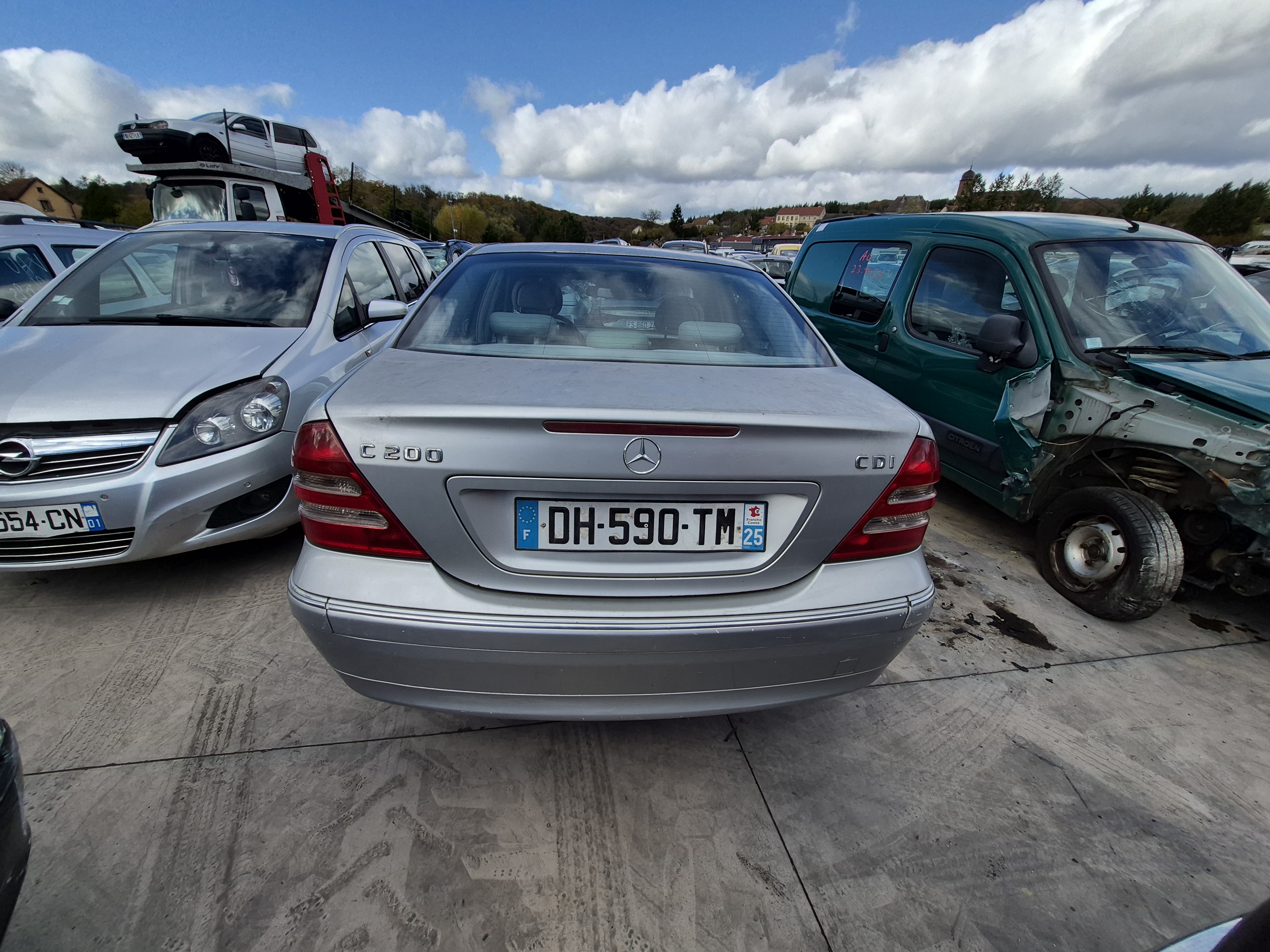 Feu arriere principal droit (feux) pour MERCEDES CLASSE C 203 PHASE 1 Feu arriere principal droit (feux) pour MERCEDES CLASSE C 203 PHASE 1