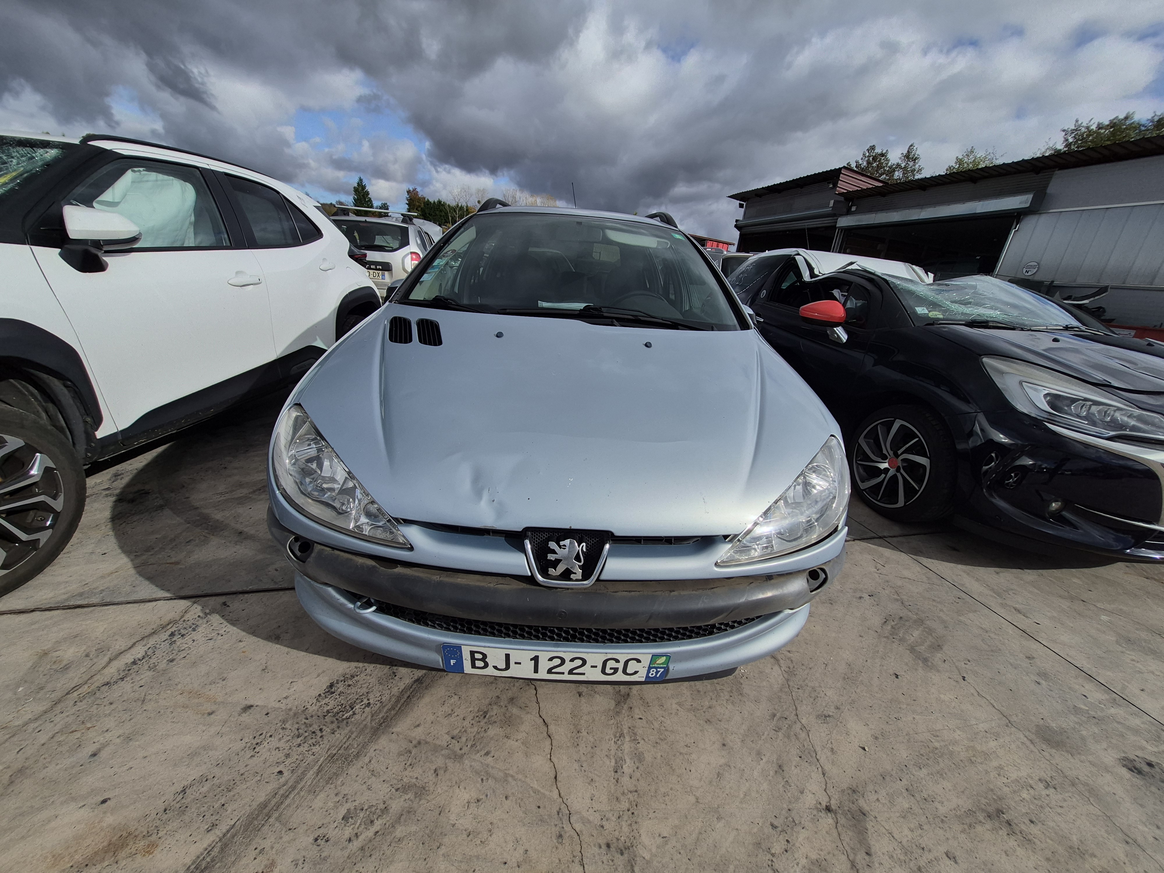 Feu arriere principal gauche (feux) pour PEUGEOT 206 PHASE 2 BREAK Feu arriere principal gauche (feux) pour PEUGEOT 206 PHASE 2 BREAK